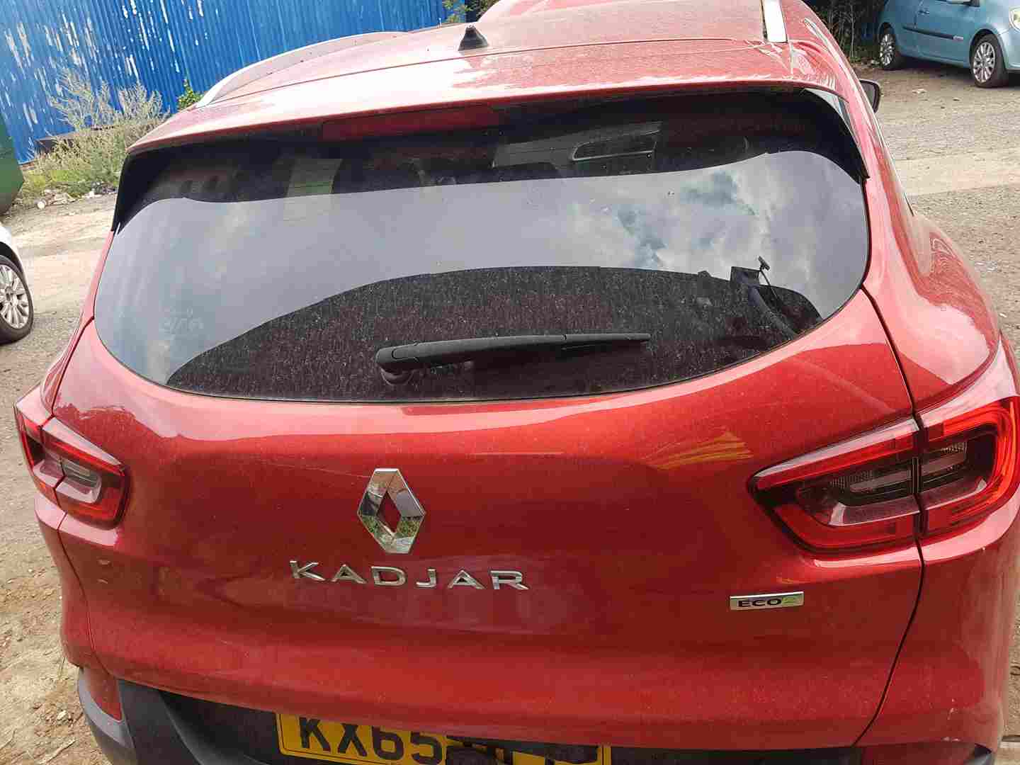 Thumb 2 Renault Kadjar 2015-2021 Boot Lid Tail Gate Tennp Red some damage on spoiler