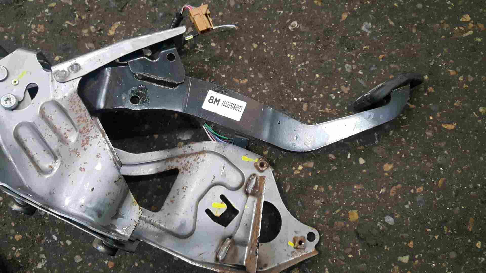 Thumb 3 Renault Kadjar 2015-2021 Brake Pedal Mechanism