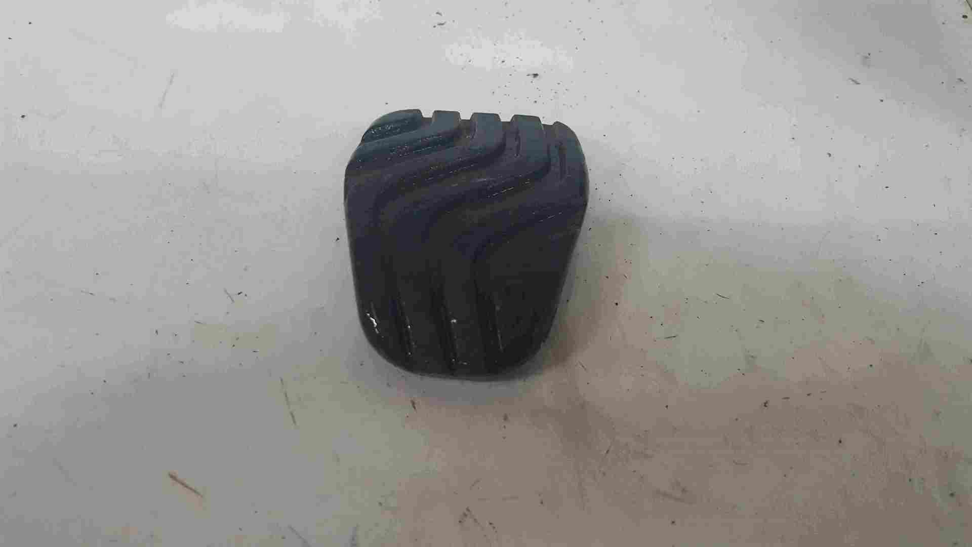 Renault Kadjar 2015-2021 Clutch Pedal Rubber 465317353R