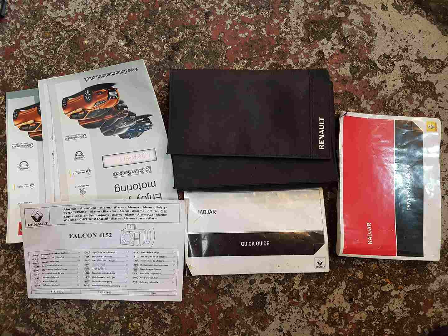 Thumb 2 Renault Kadjar 2015-2021 Document Wallet Holder Guides