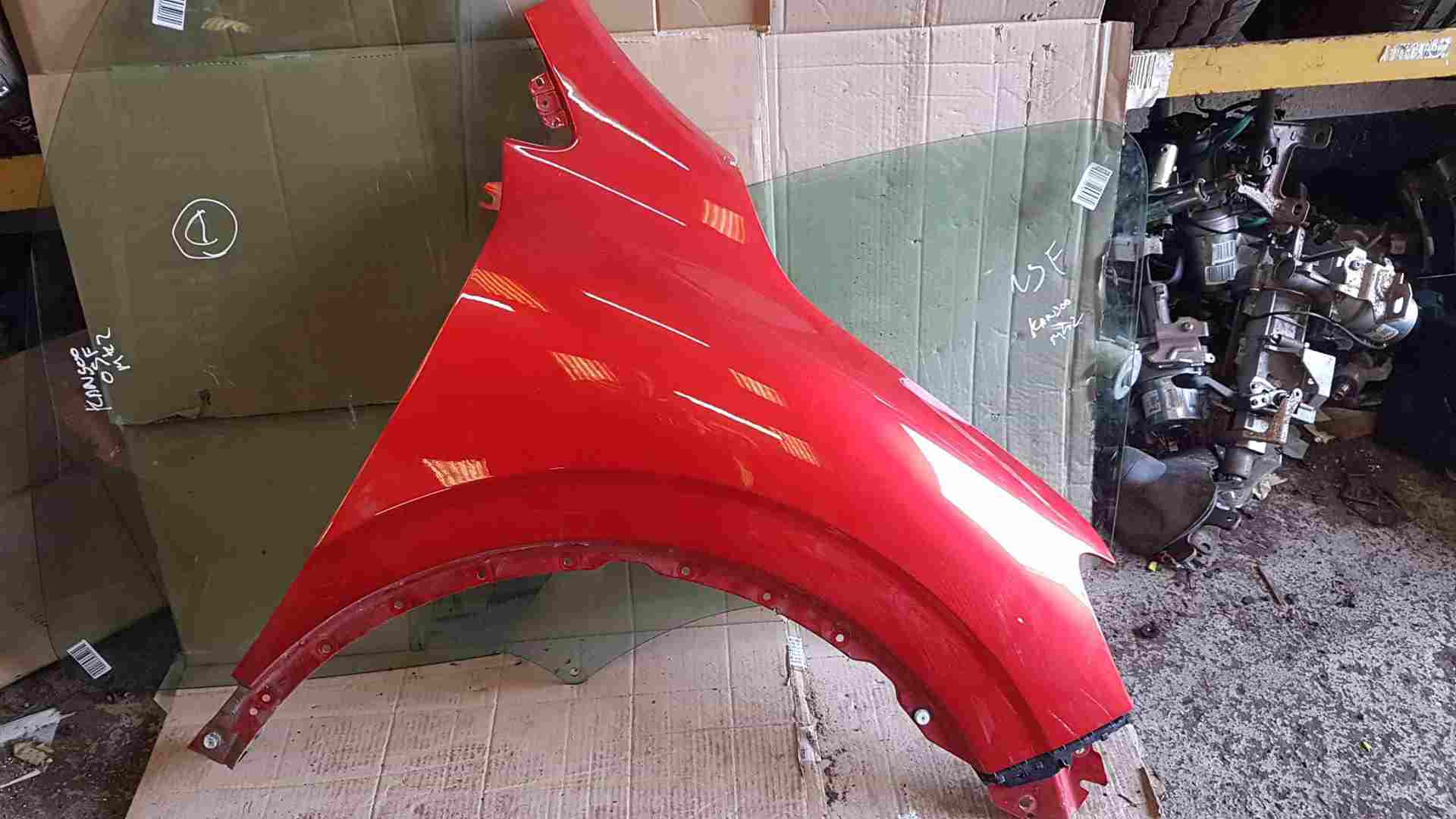 Thumb 12 Renault Kadjar 2015-2021 Driver OSF Wing Panel RED Tennp