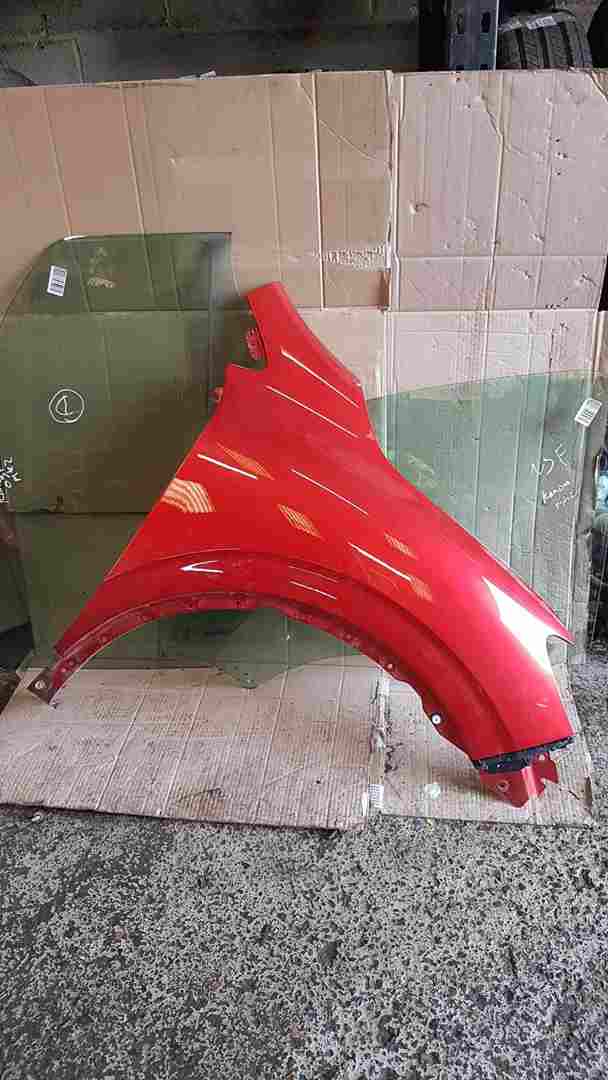 Thumb 4 Renault Kadjar 2015-2021 Driver OSF Wing Panel RED Tennp