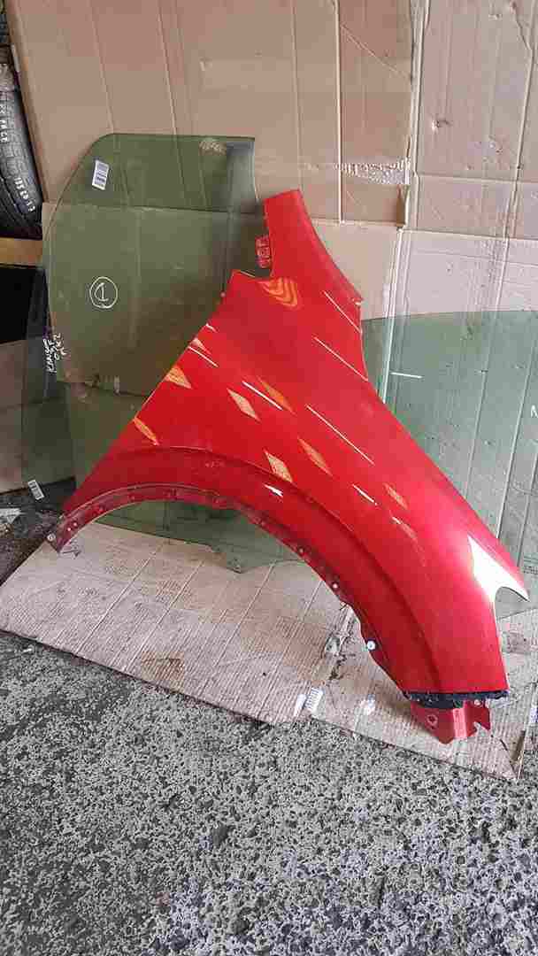 Thumb 7 Renault Kadjar 2015-2021 Driver OSF Wing Panel RED Tennp