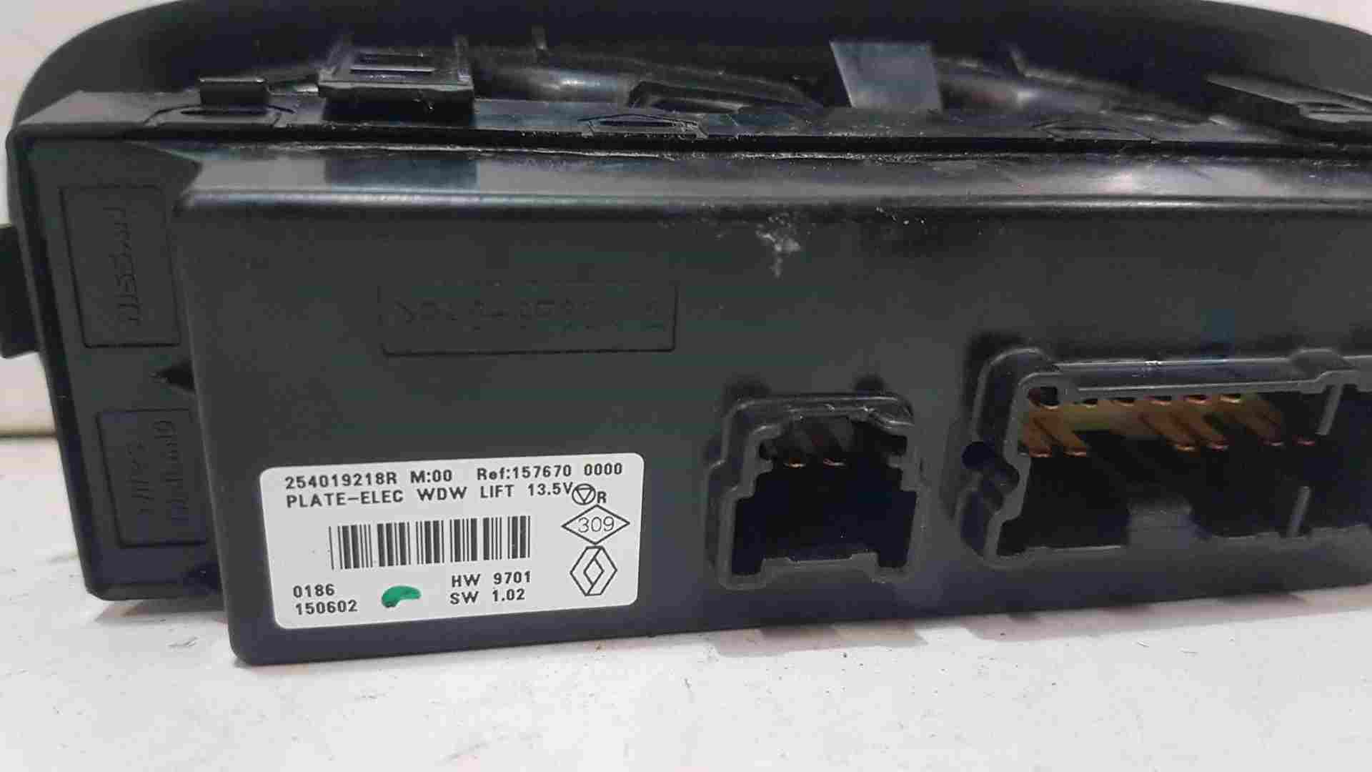 Thumb 2 Renault Kadjar 2015-2021 Drivers OSF Front Window Switch Panel 254019218R