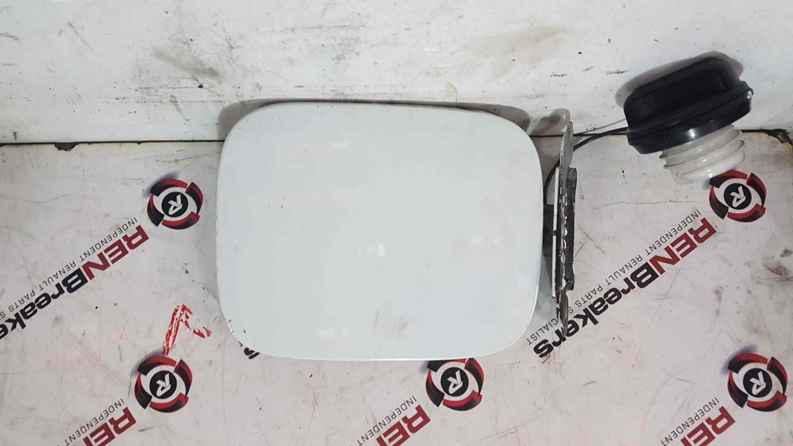 Renault Kadjar 2015-2021 Fuel Flap Hinge CAP White Ov369 8200389403