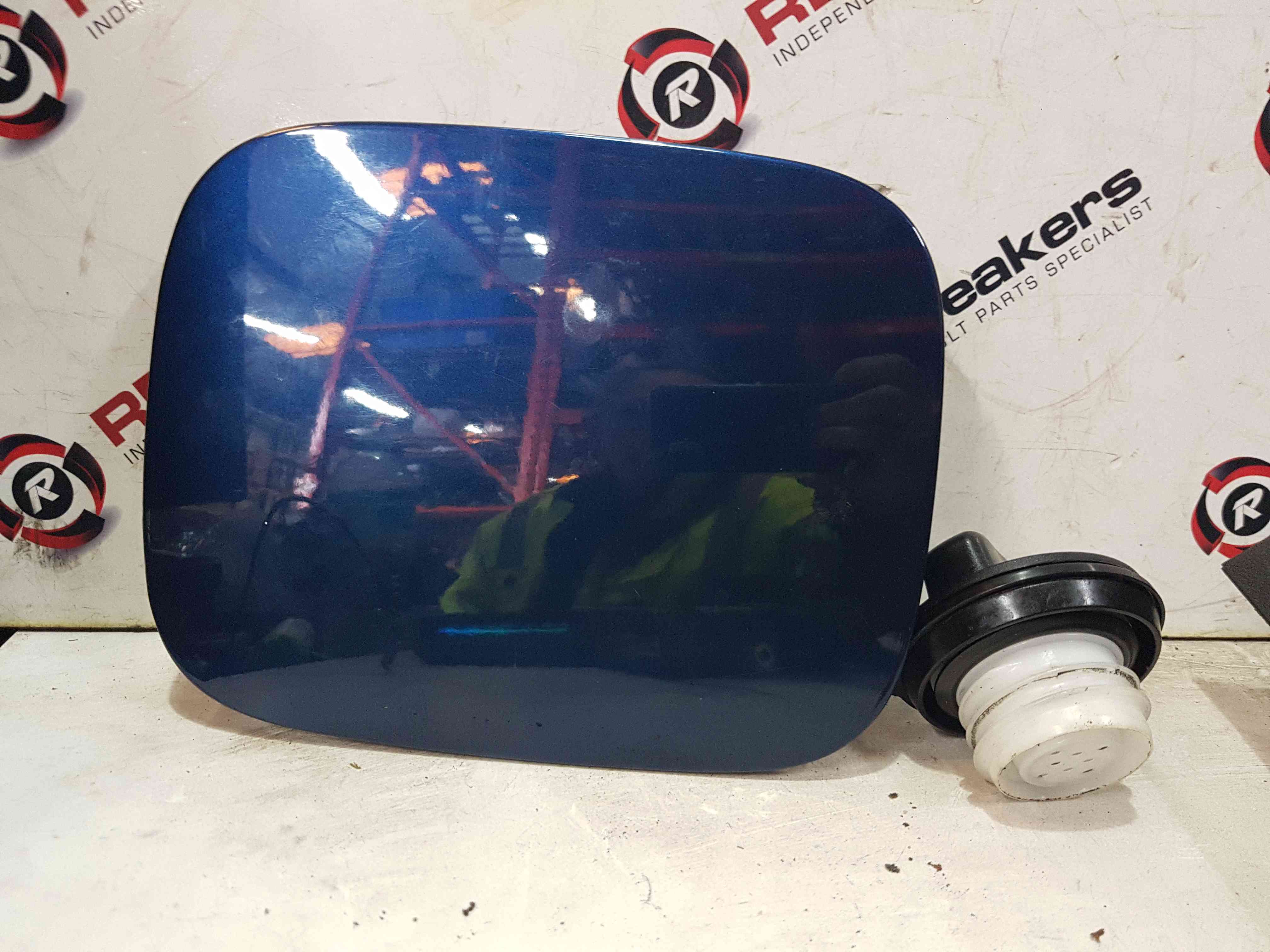 Thumb 2 Renault Kadjar 2015-2021 Fuel Flap Hinge Cover Blue Terpr 788308330R