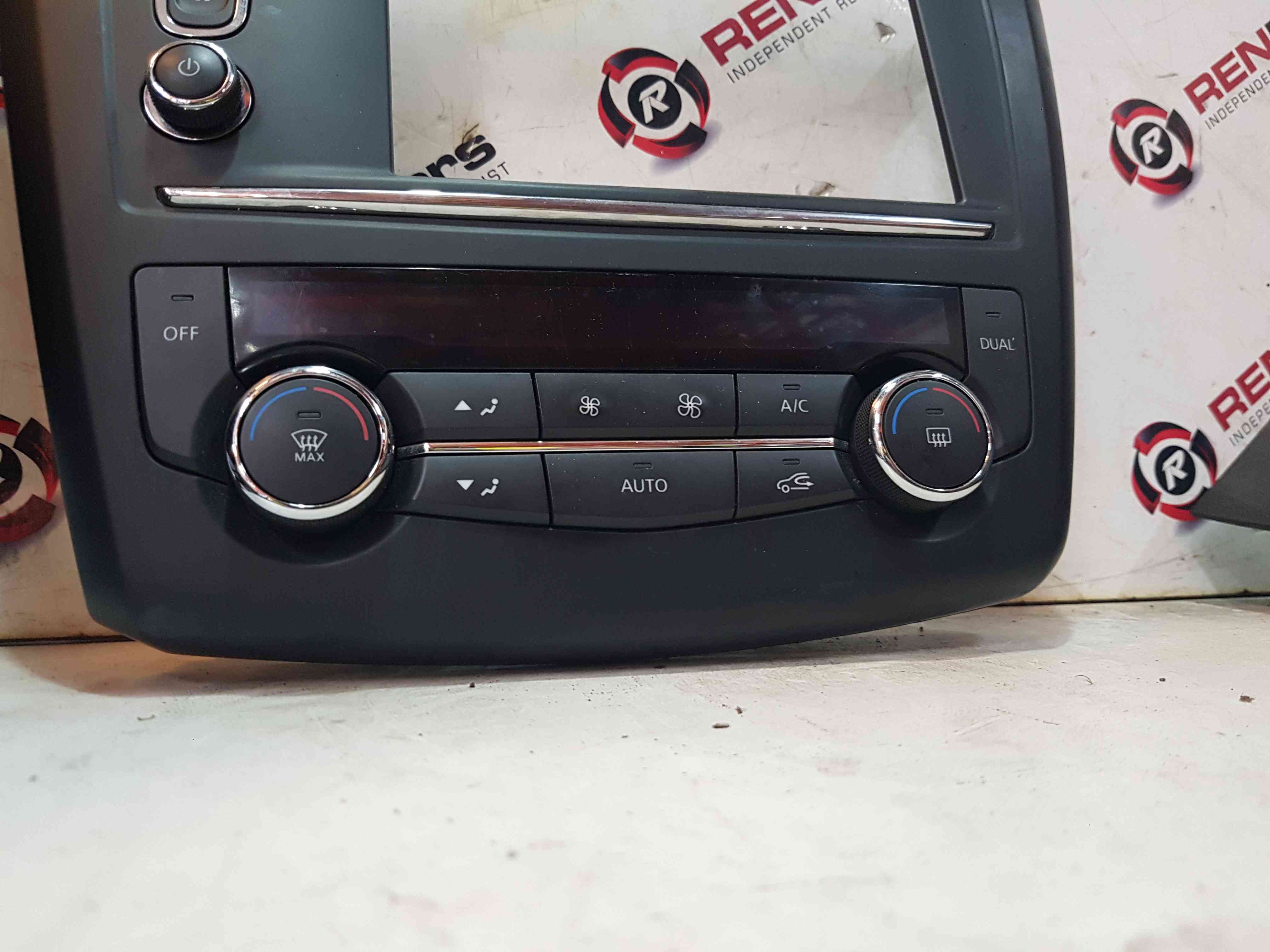 Thumb 5 Renault Kadjar 2015-2021 Heater Controls Climate Control Surround Lane Parking