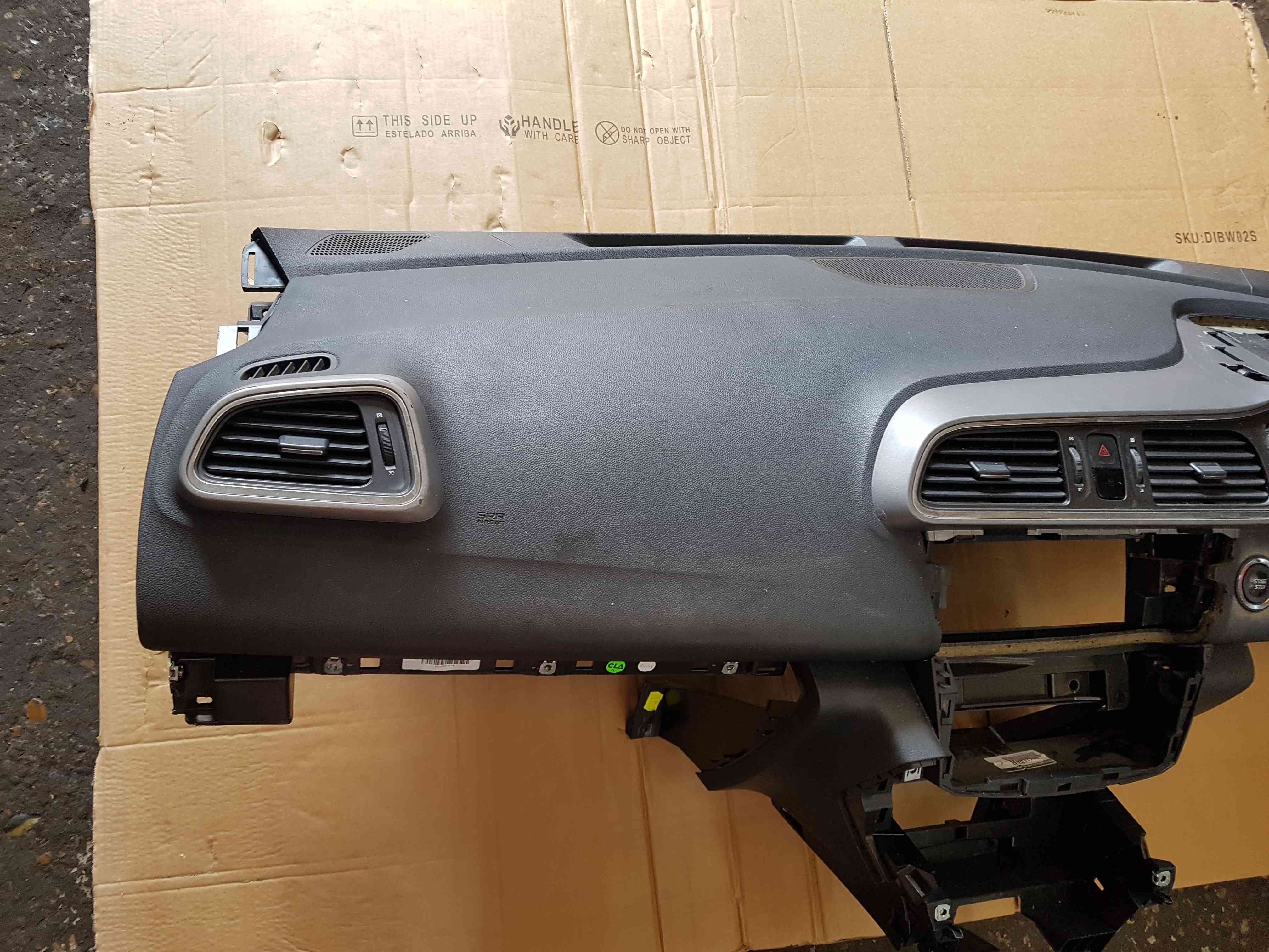 Renault Kadjar 2015-2021 Main Dashboard Airbag