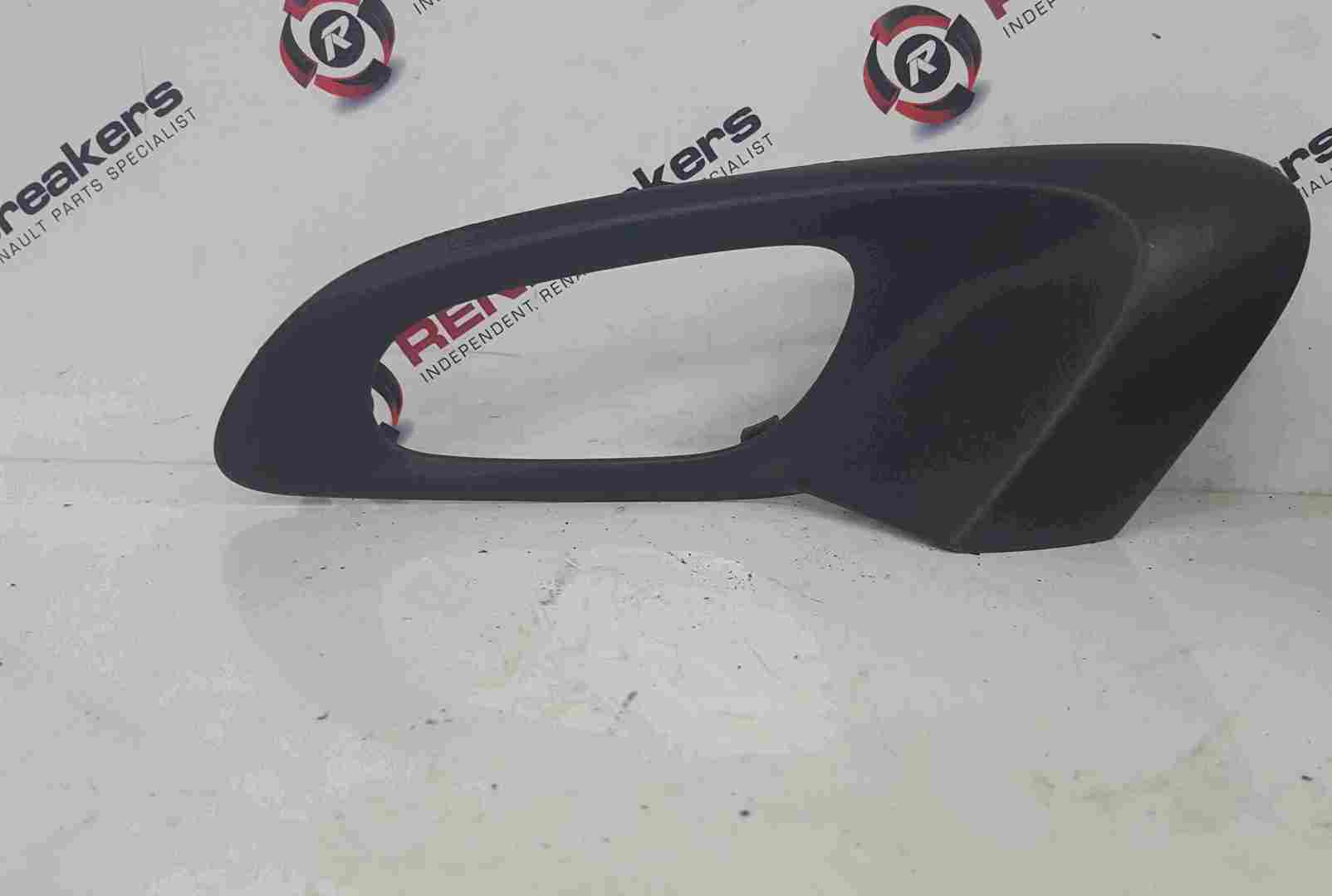 Renault Kadjar 2015-2021 Passenger NSF Front Handle Surround 805197348R