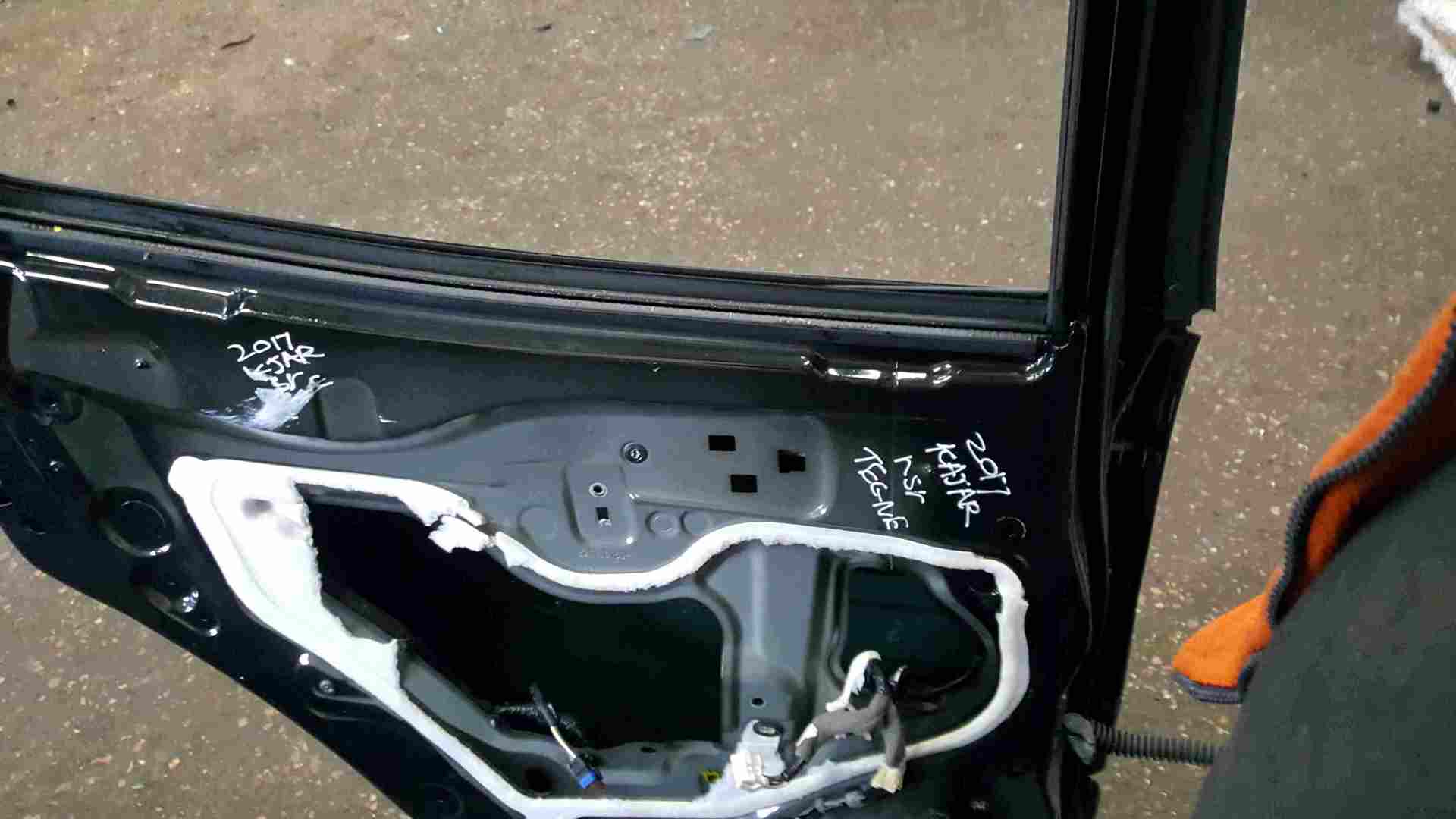 Thumb 3 Renault Kadjar 2015-2021 Passenger NSR Rear Door Black TEGNE