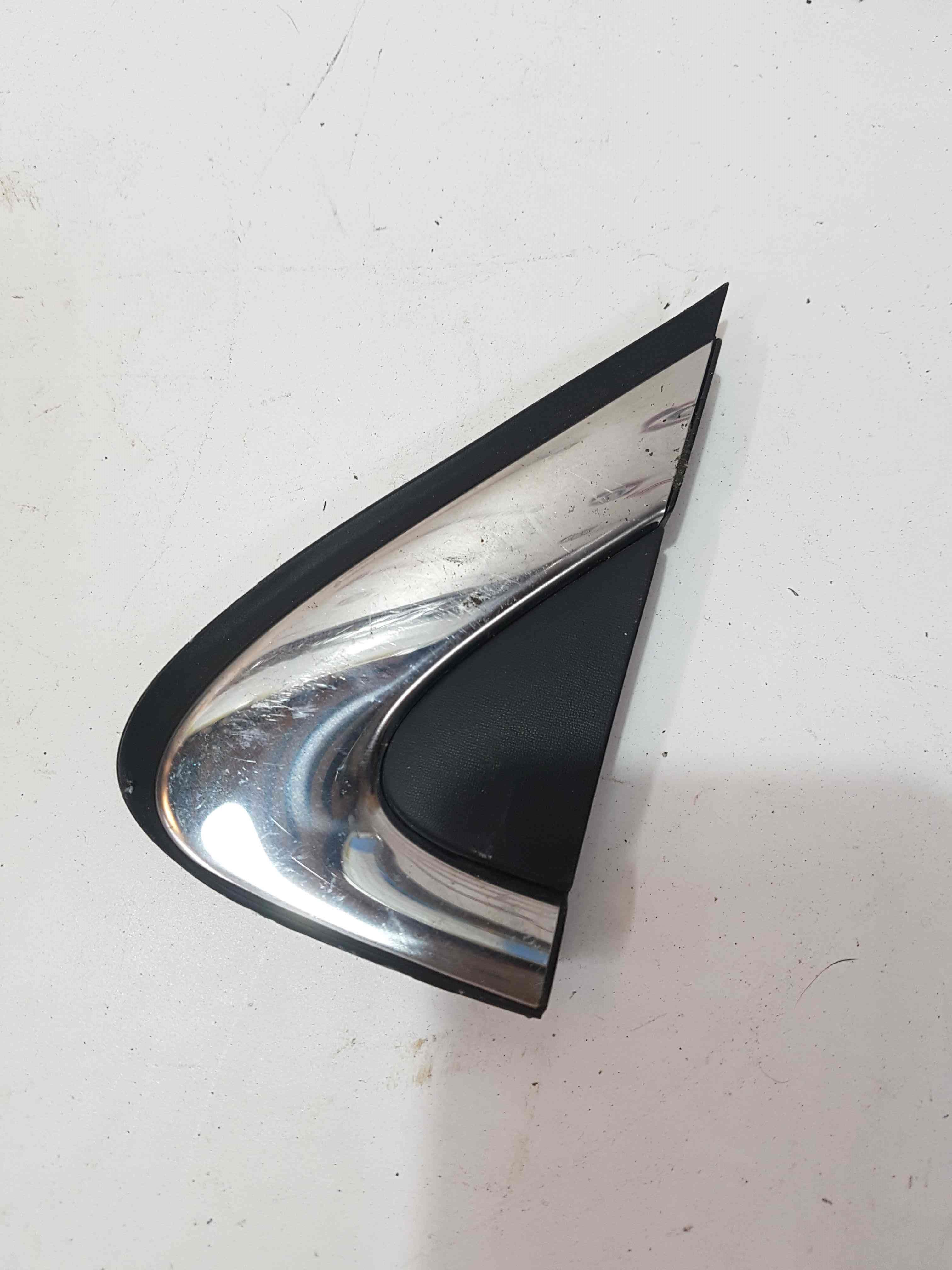 Renault Kadjar 2015-2021 Passenger Ns Wing Triangle Plastic 638755657R