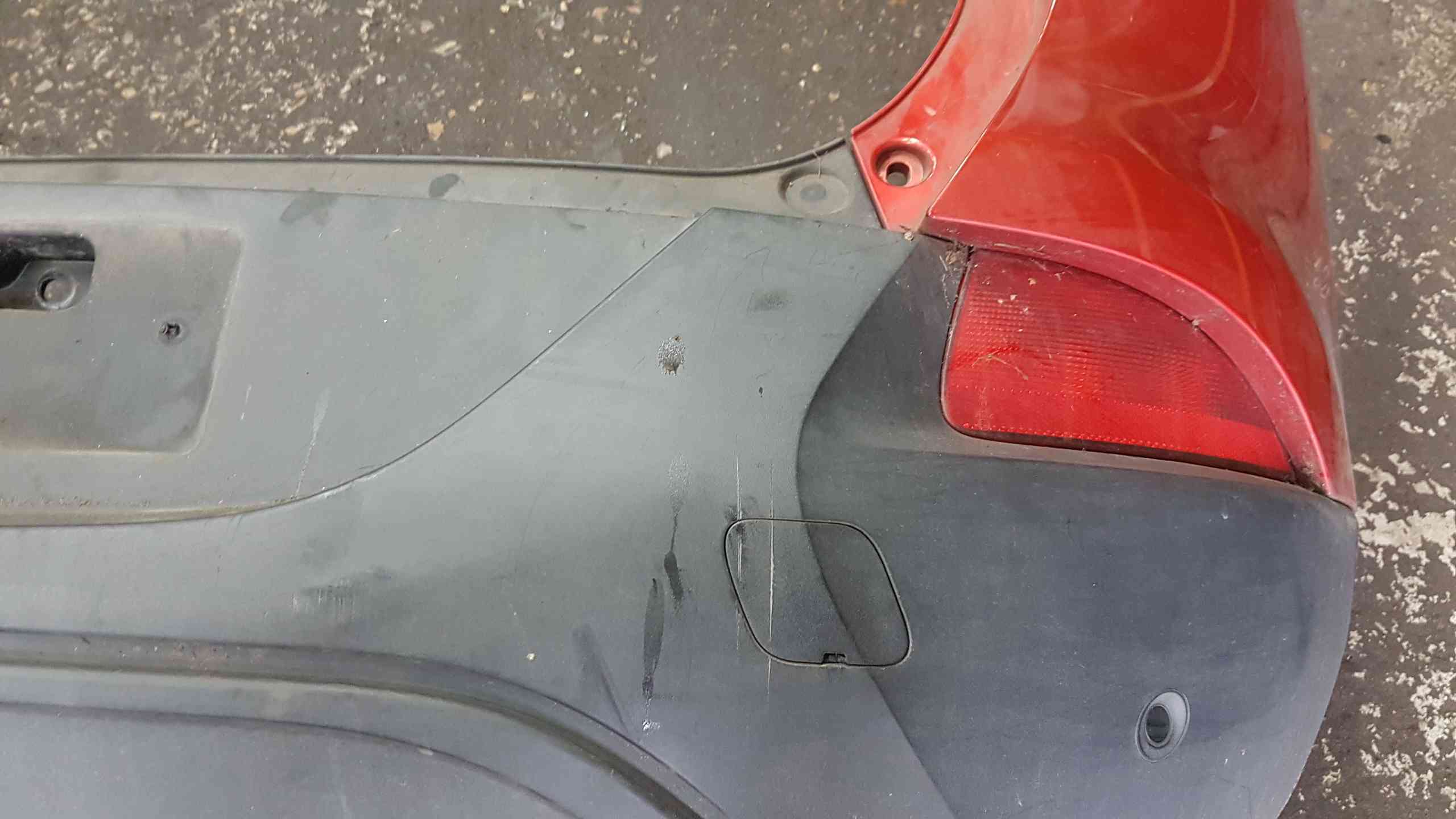 Renault Kadjar 2015-2021 Rear Bumper RED Tennp + Reverse Sensors some damage