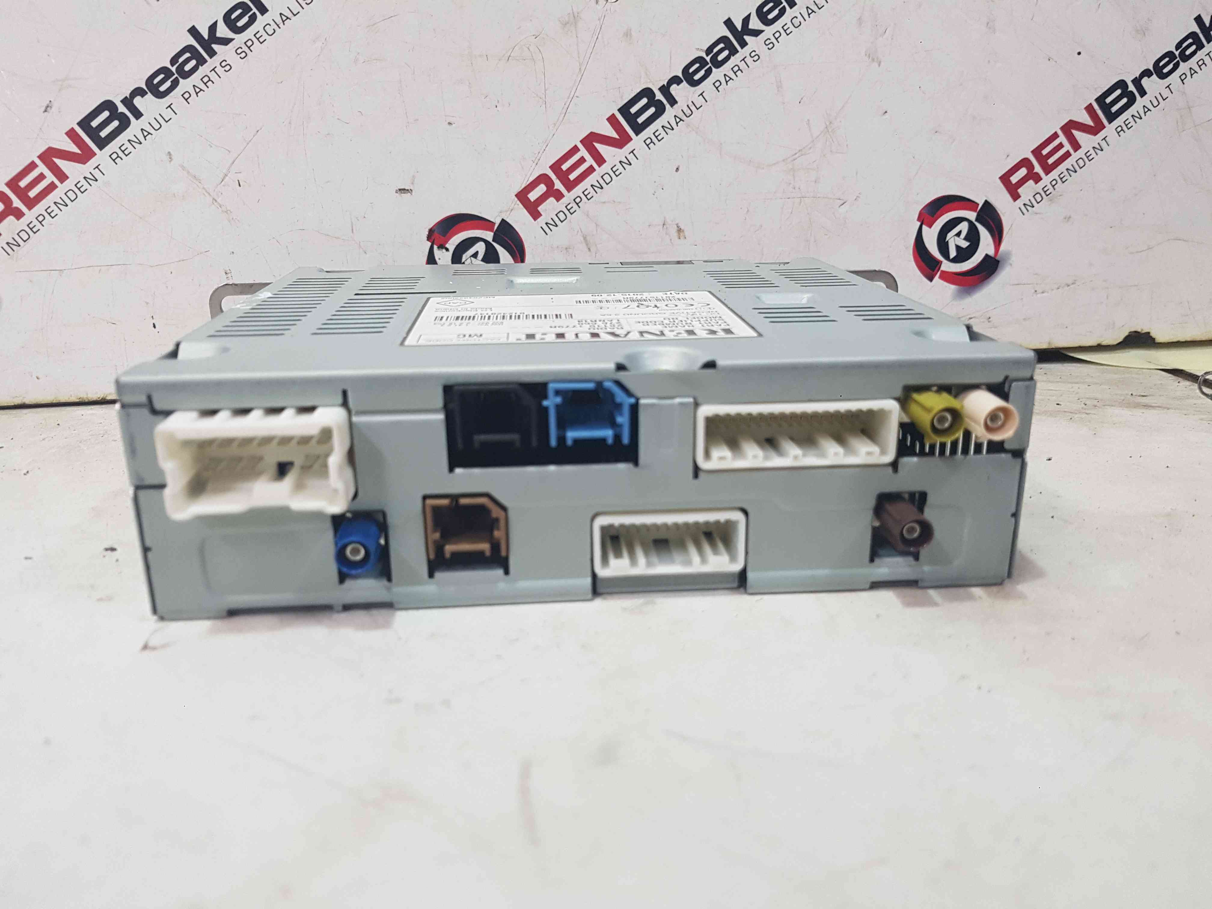 Thumb 4 Renault Kadjar 2015-2021 SAT Nav Multimedia Media Module Head Unit 281151779R