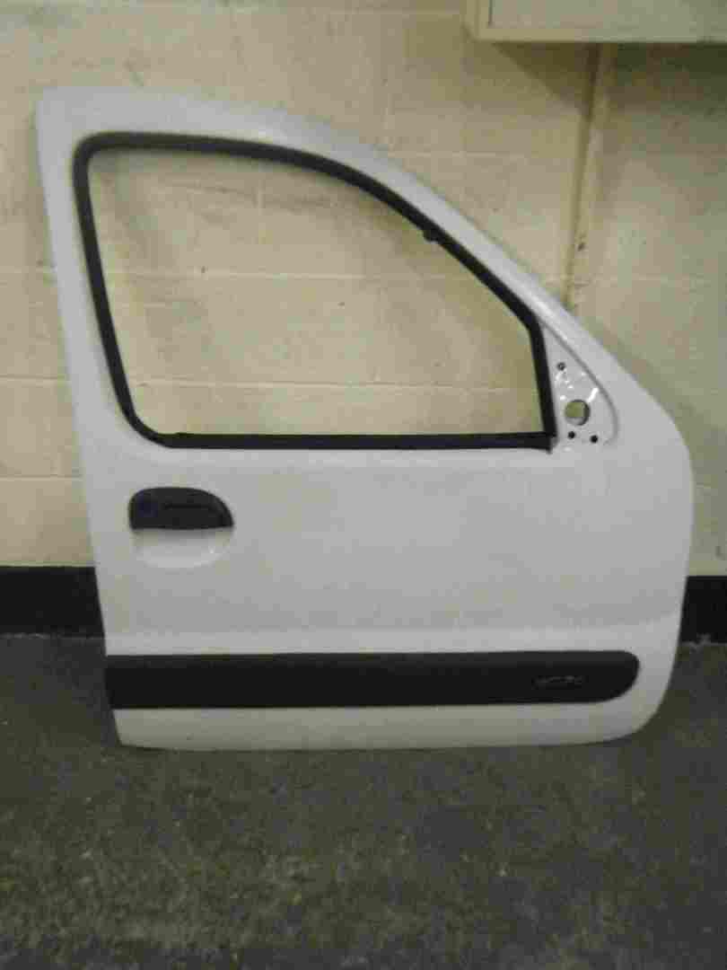 Renault Kangoo 1993-2007 Drivers OSF Front Door White D389