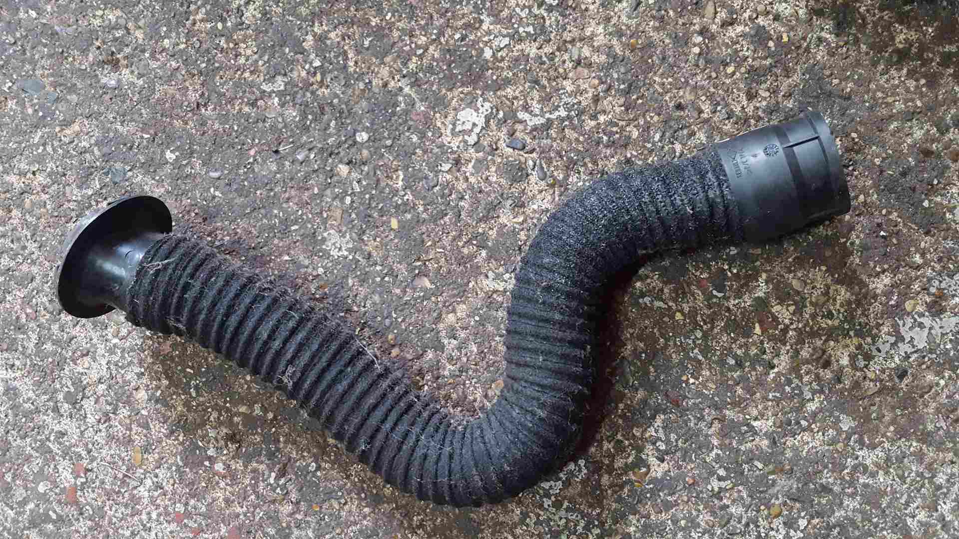 Renault Kangoo 1997-2007 1.4 8V AIR Intake Pipe E7J 634 7700274070
