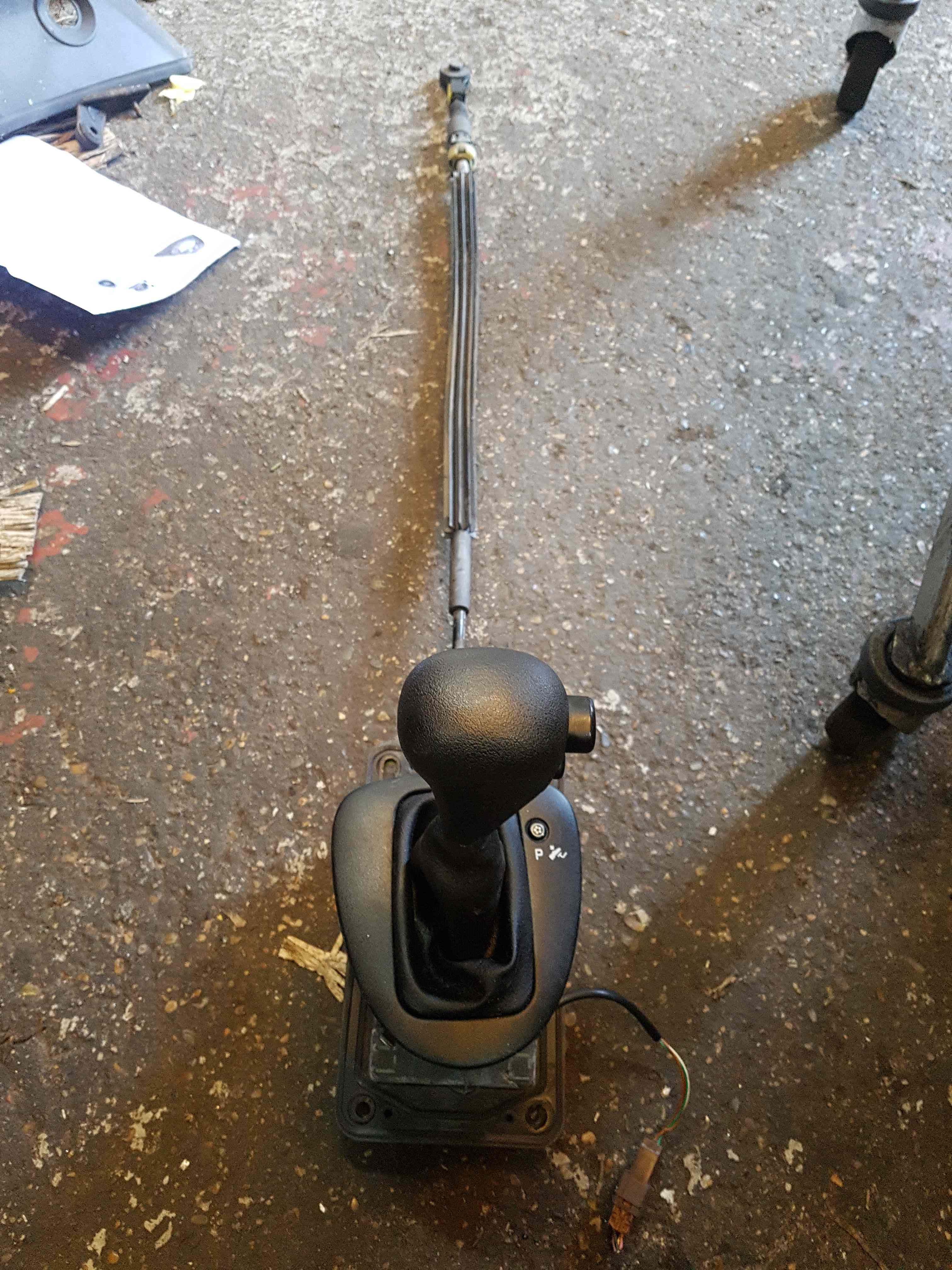 Thumb 3 Renault Kangoo 1997-2007 Automatic Gearstick Selector Gaitor Linkage