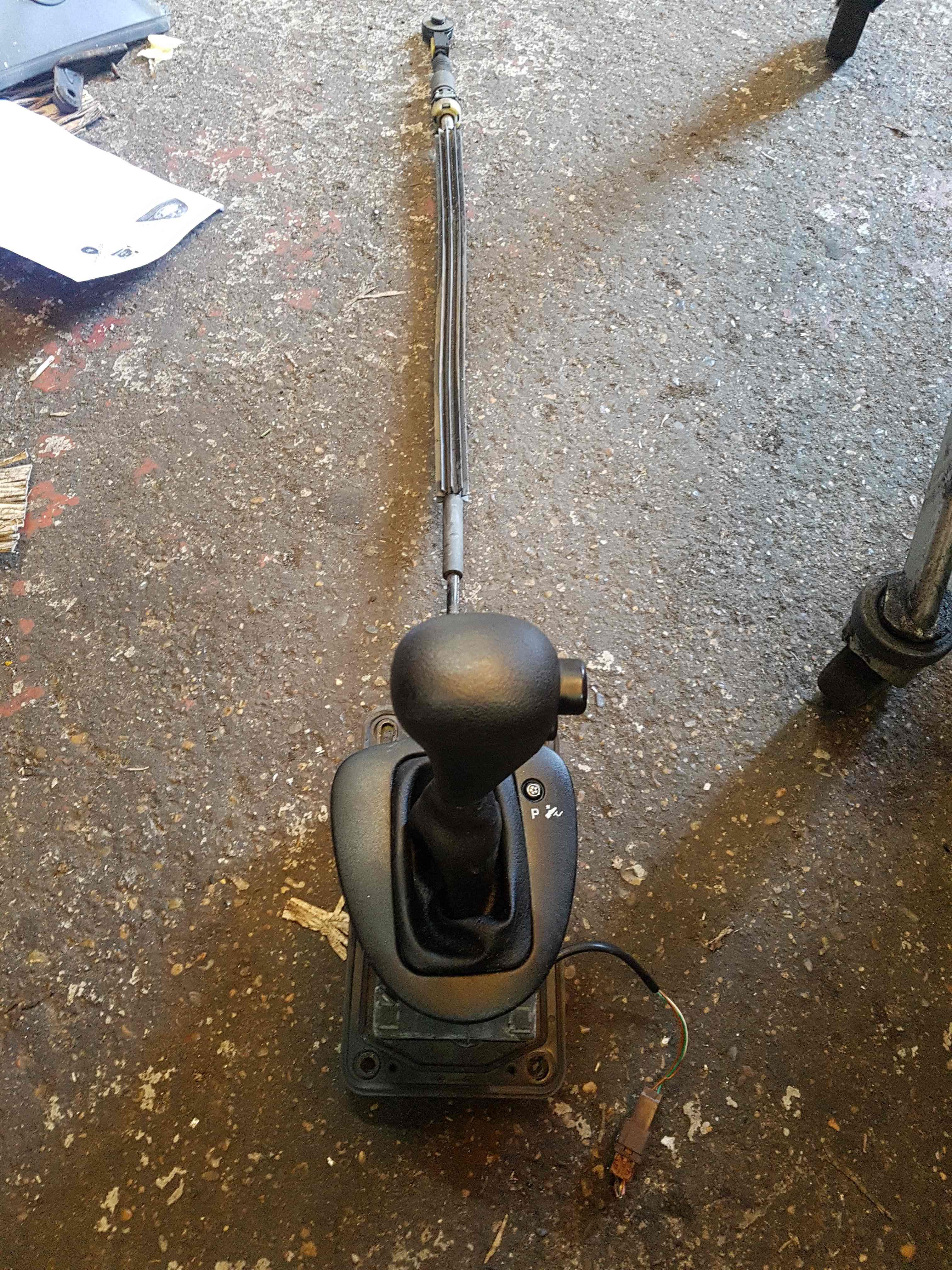 Thumb 5 Renault Kangoo 1997-2007 Automatic Gearstick Selector Gaitor Linkage