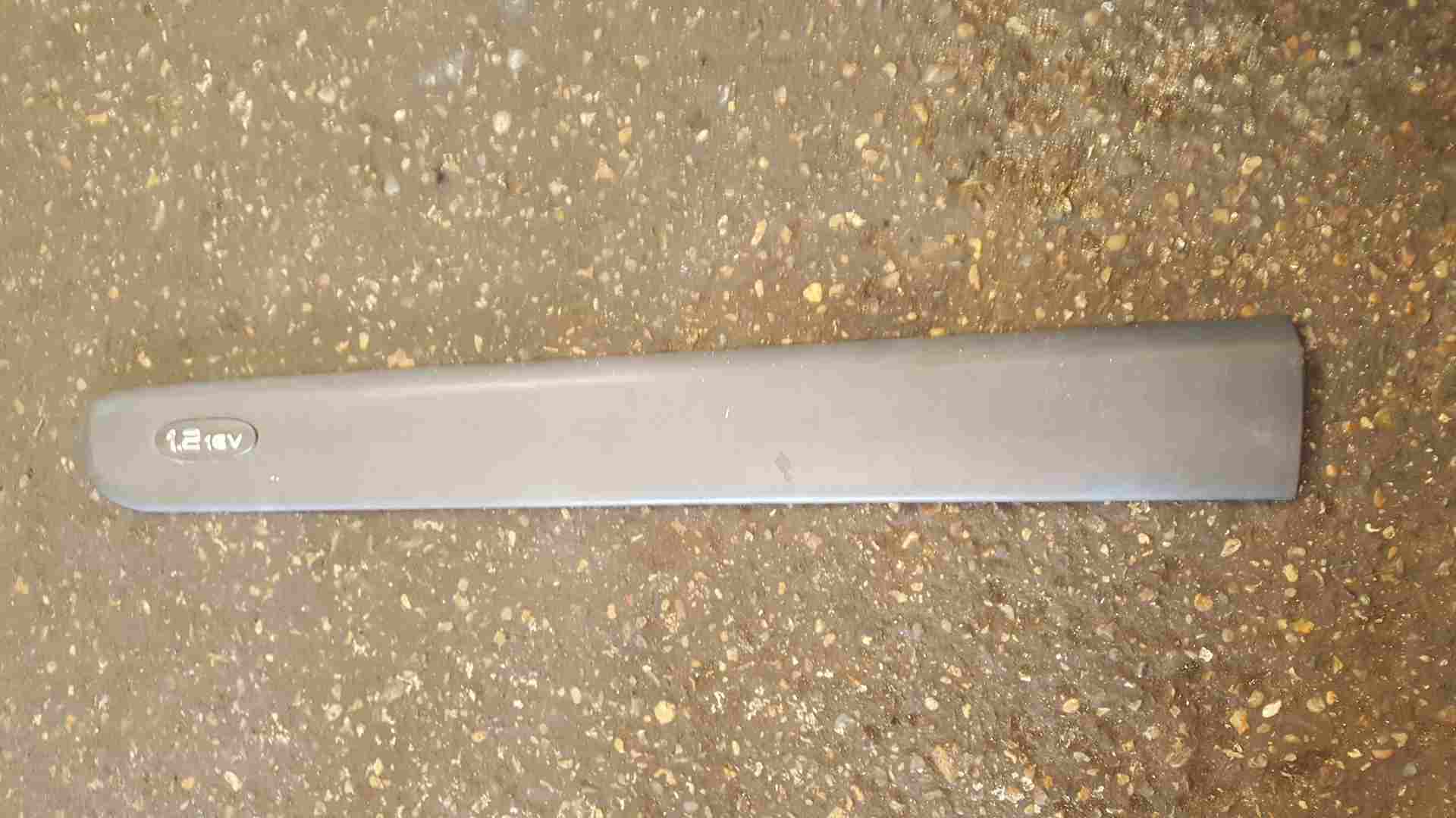 Thumb 2 Renault Kangoo 2003-2007 1.2 16v Passenger NSF Front Door Moulding Trim 
