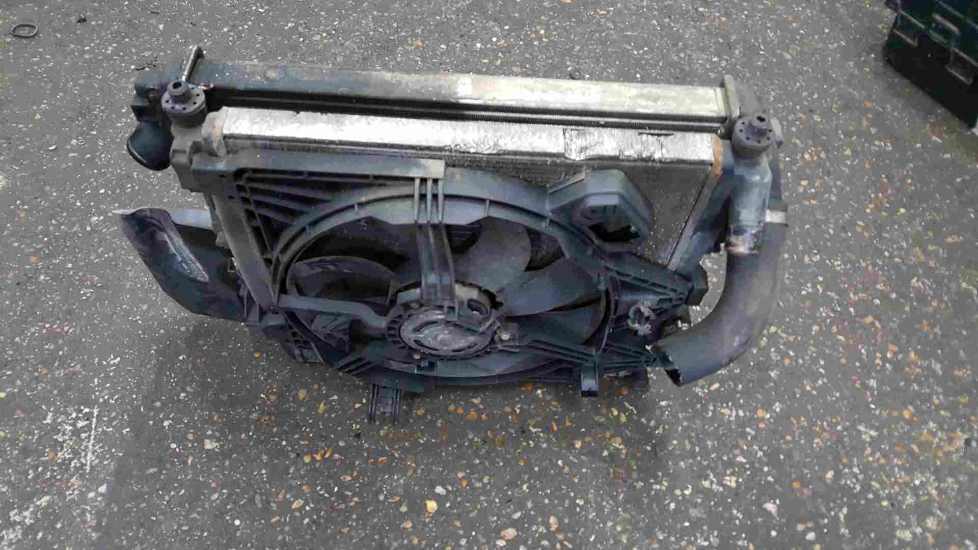 Thumb 3 Renault Kangoo 2003-2007 1.5 DCi Radiator Rad Pack Cooling Fan K9K 714