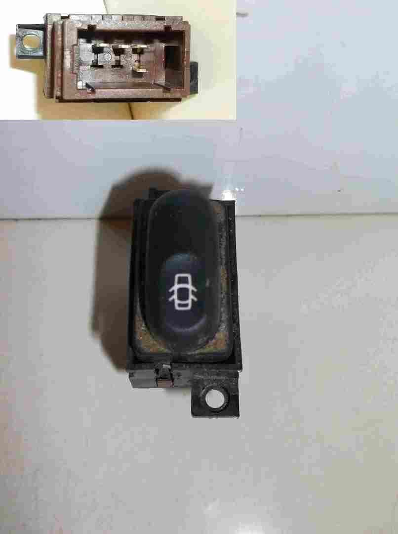 Renault Kangoo 2003-2007 Central Locking Switch Button Brown 7700845435