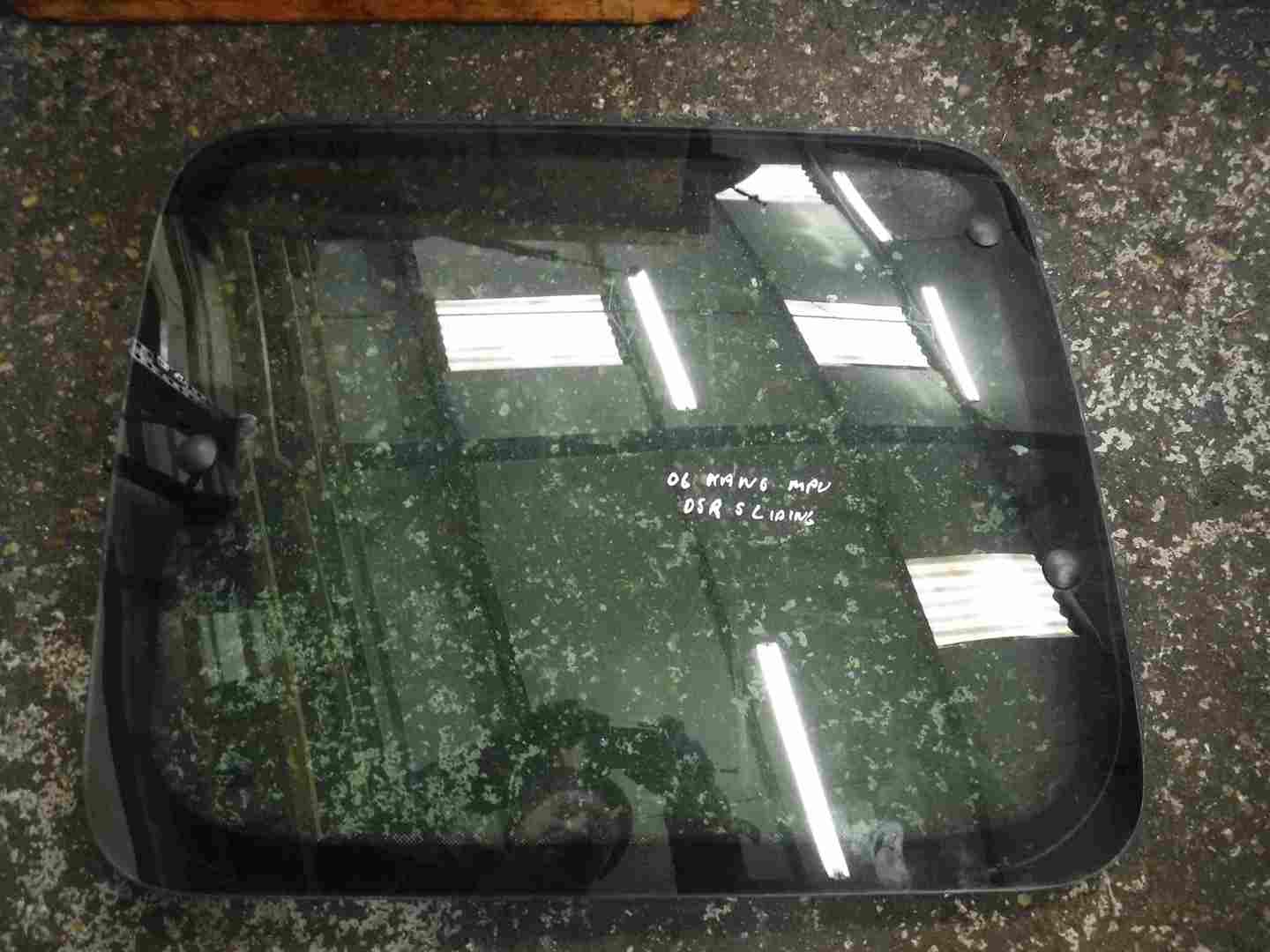 Renault Kangoo 2003-2007 Drivers OSR Rear Sliding Door Glass Window