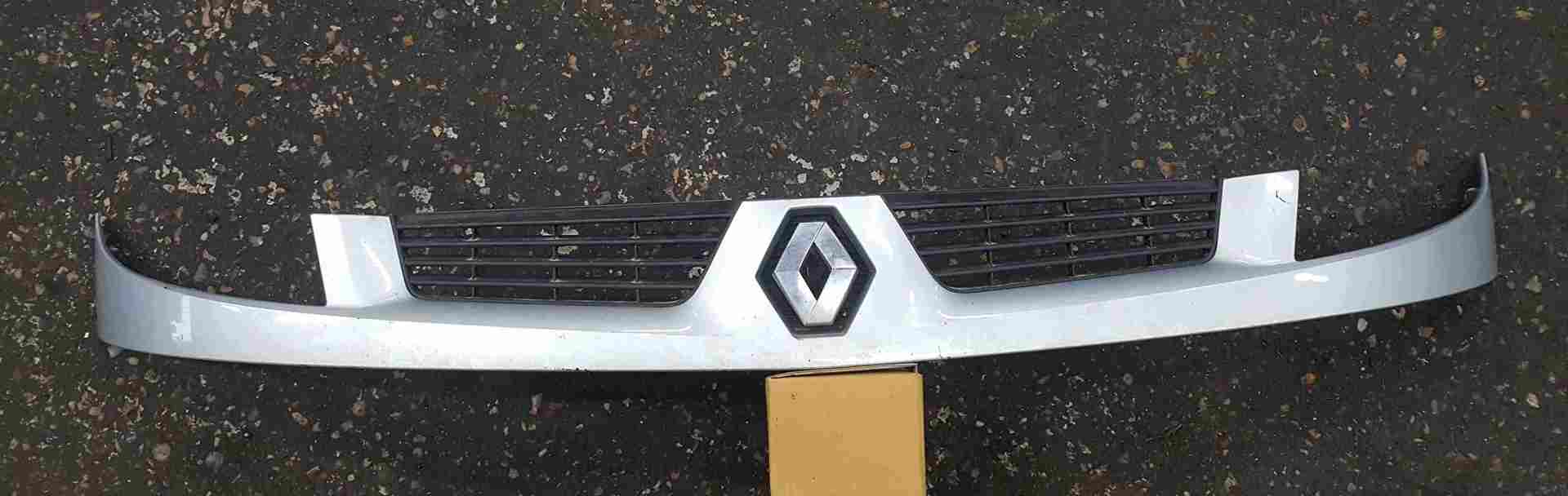 Renault Kangoo 2003-2007 Front Bumper Upper Grill Insert Panel Silver 8200150629