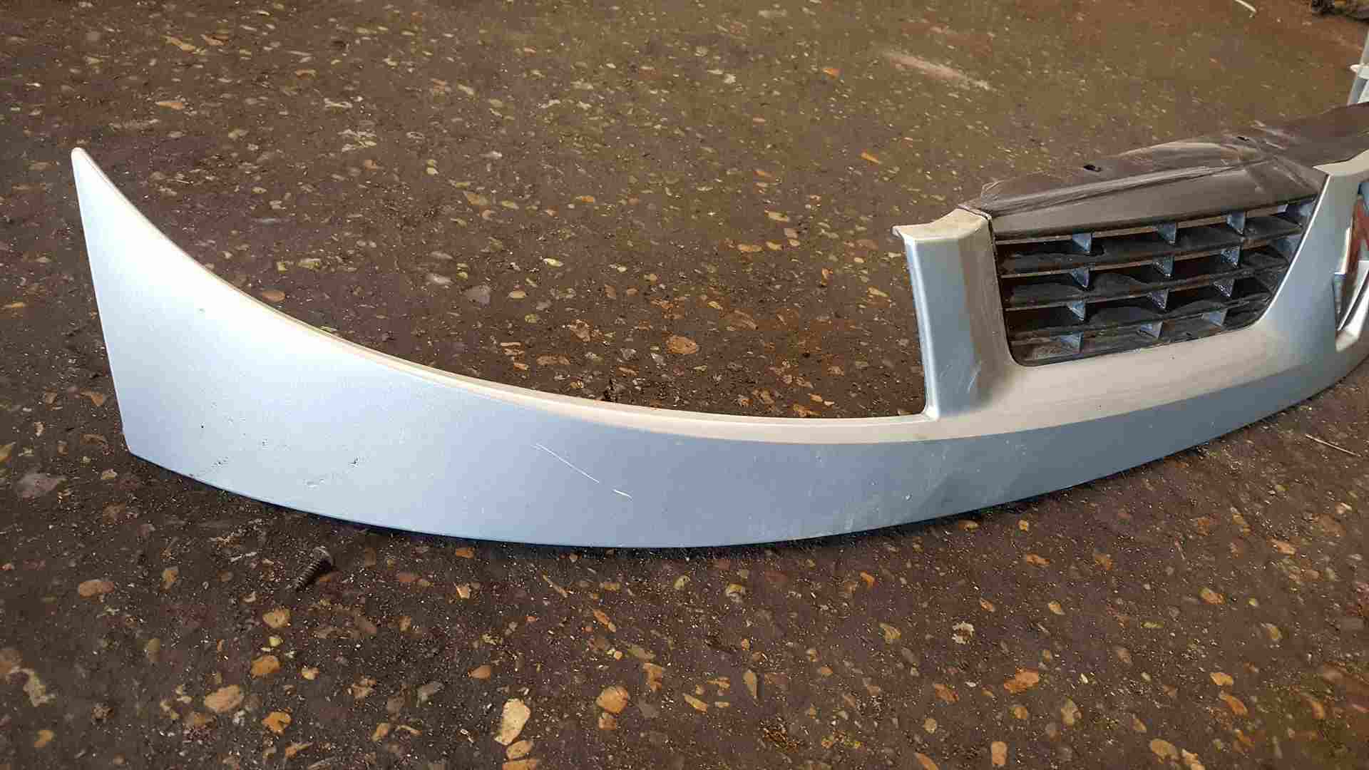 Thumb 2 Renault Kangoo 2003-2007 Front Bumper Upper Grill Insert Panel Silver Teb64