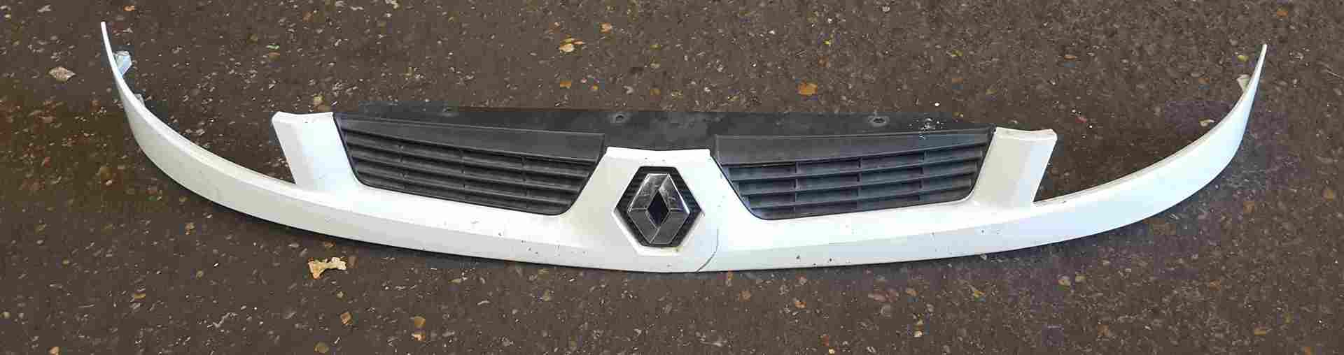 Renault Kangoo 2003-2007 Front Bumper Upper Grill White O389