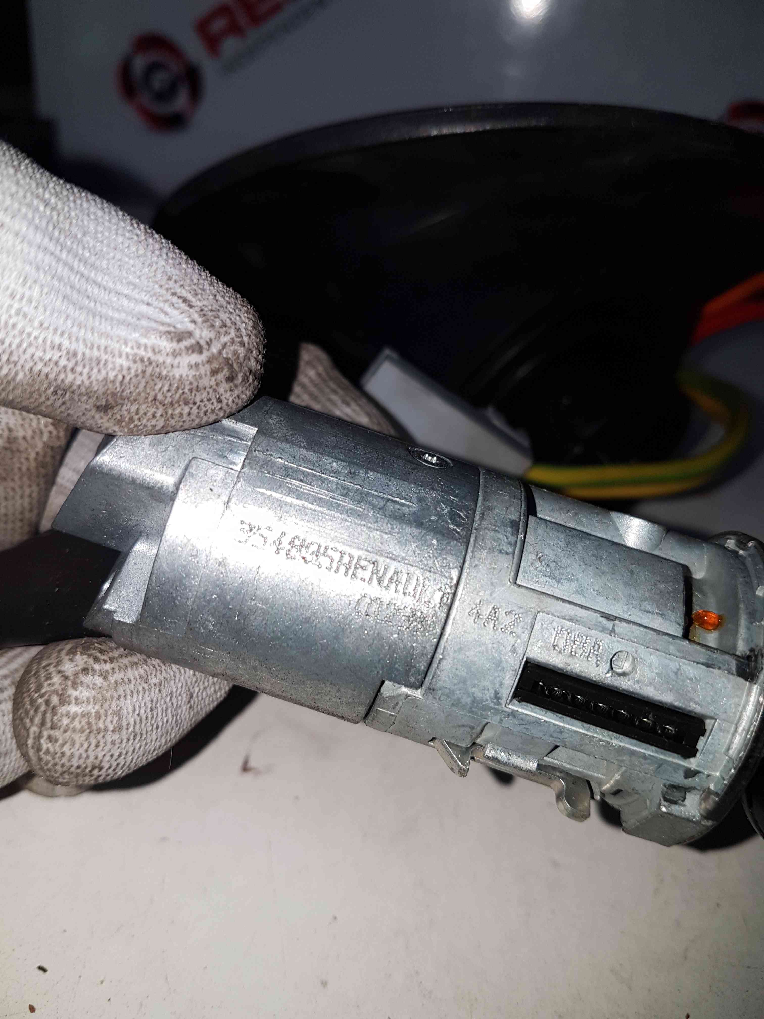 Thumb 7 Renault Kangoo 2003-2007 Ignition Barrel + KEY + Fuel CAP