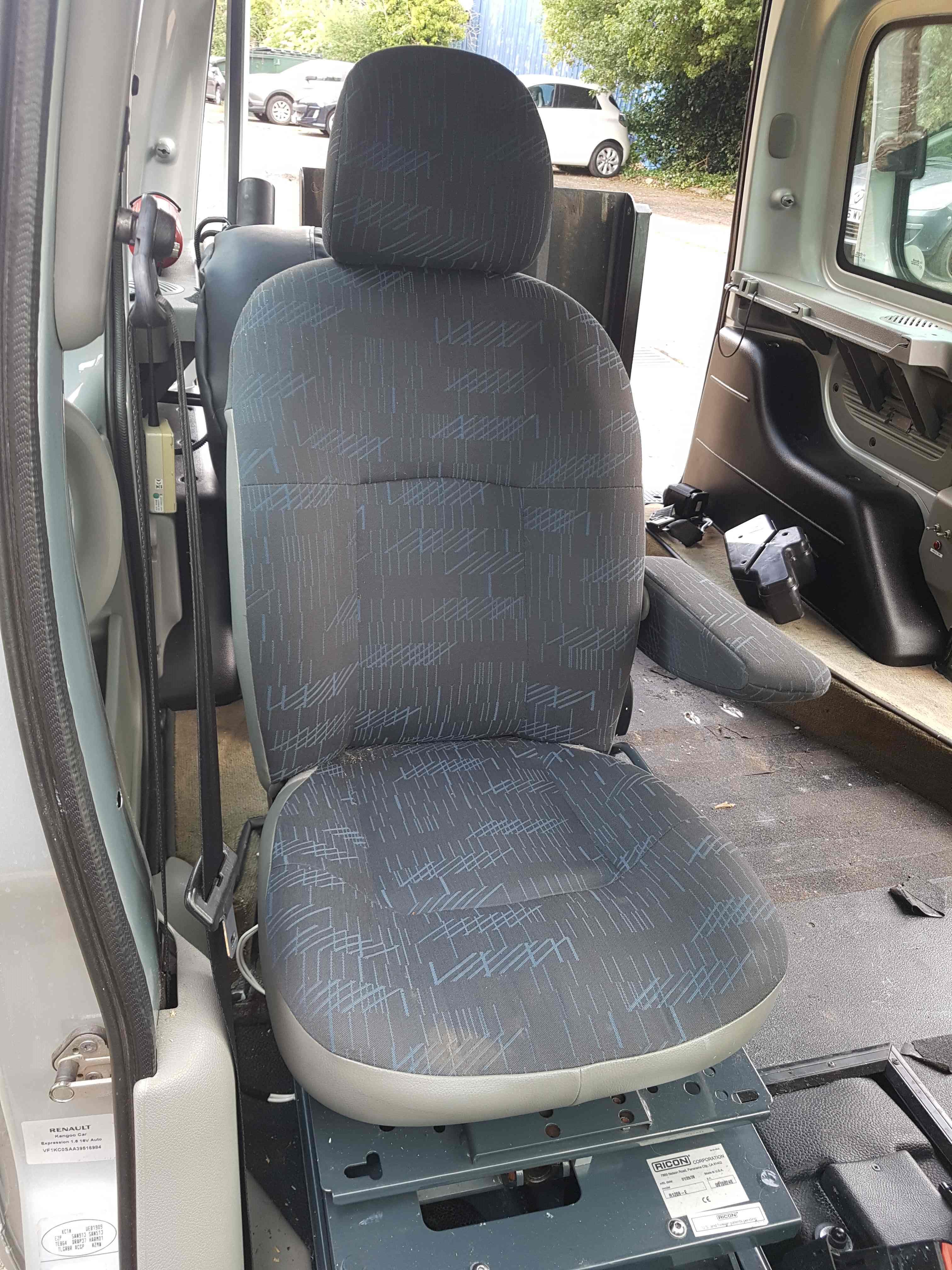 Thumb 5 Renault Kangoo 2003-2007 MPV Drivers OSF Front Chair Electric Swivel