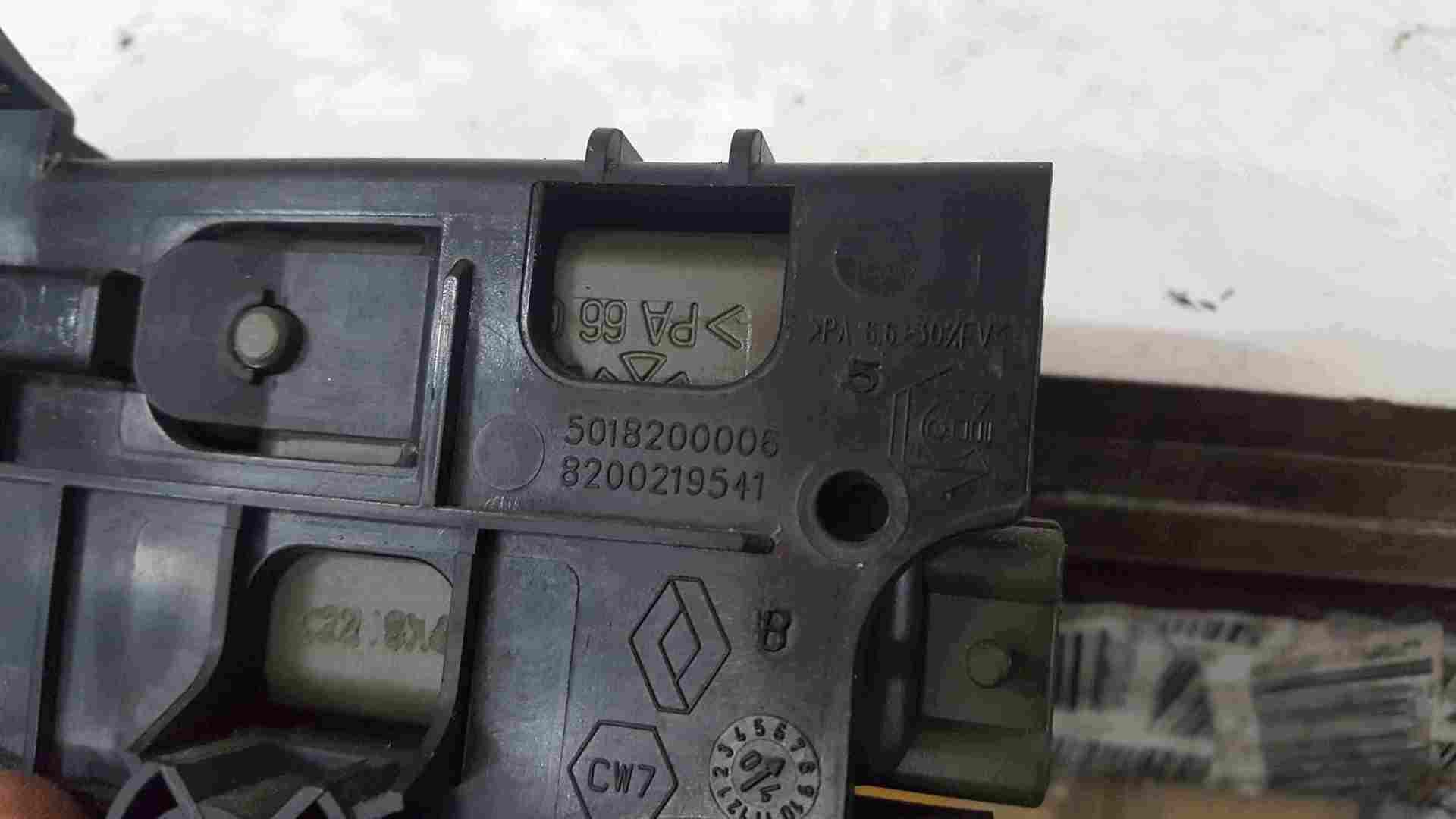 Thumb 4 Renault Kangoo 2003-2007 Passenger NS Sliding Door Lock Mechanism 8200219541