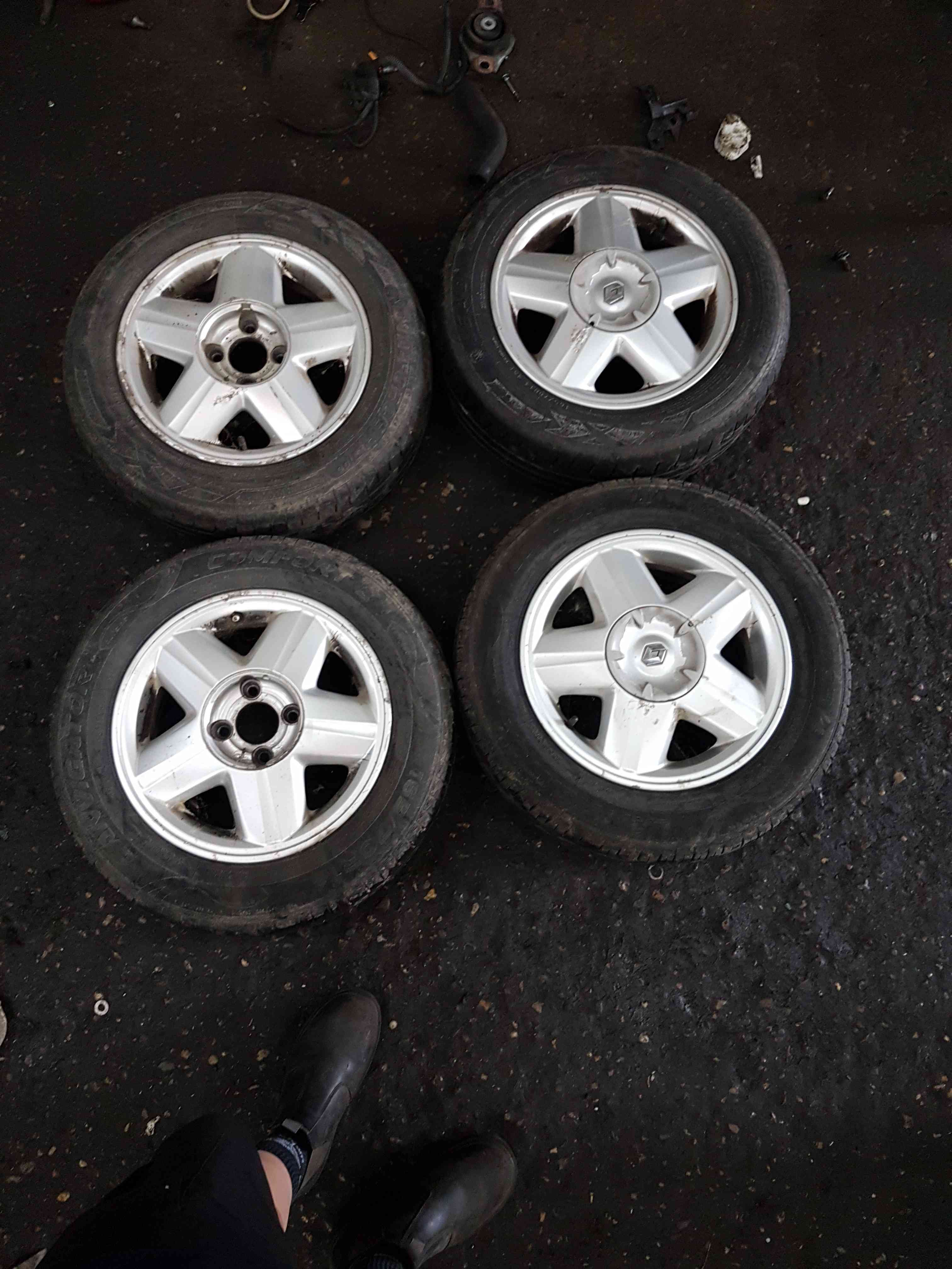 Thumb 2 Renault Kangoo 2003-2007 Saros Alloy Wheel Wheels SET x4 2 good tyre 4/5