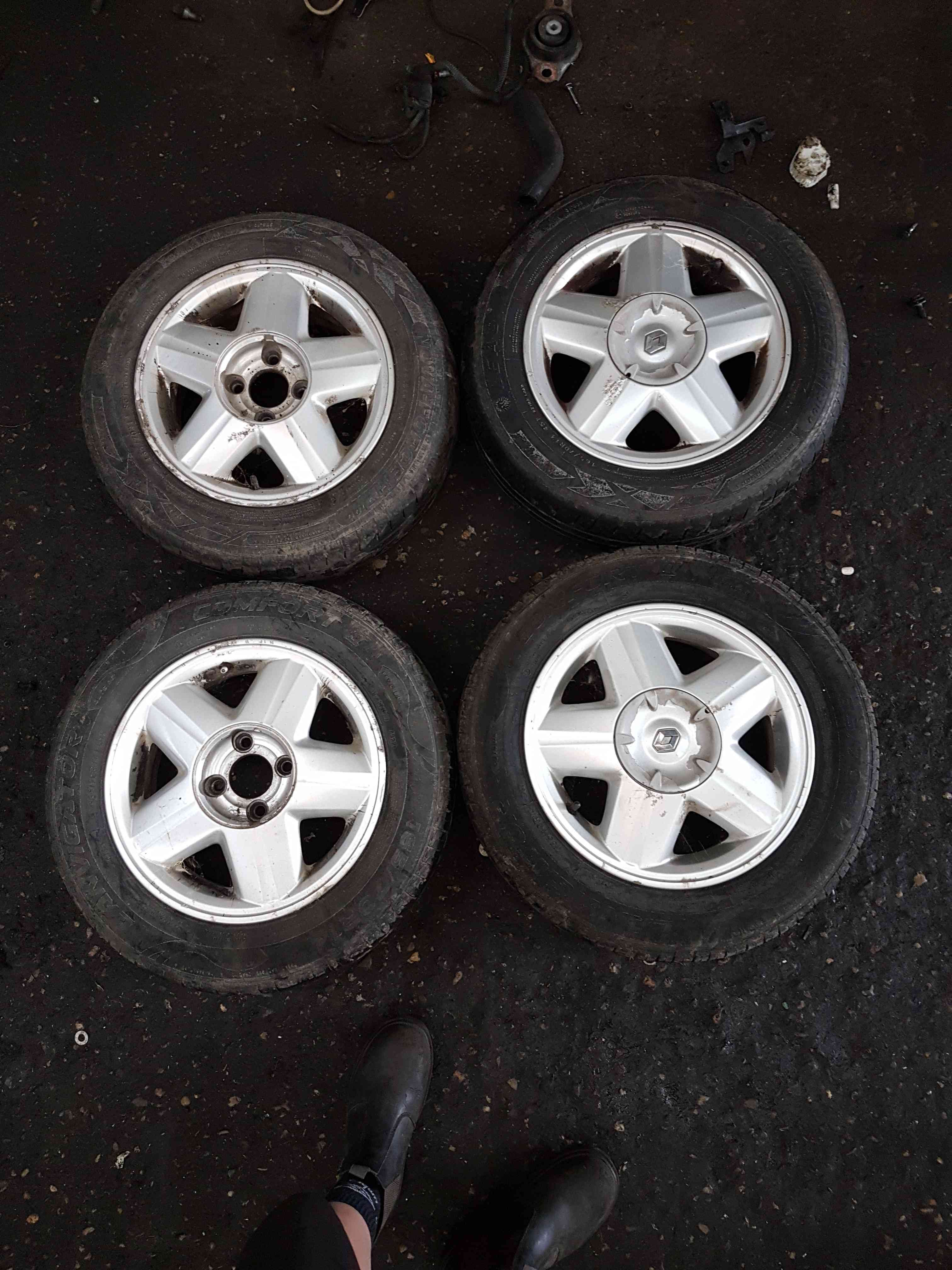 Thumb 10 Renault Kangoo 2003-2007 Saros Alloy Wheel Wheels SET x4 2 good tyre 4/5
