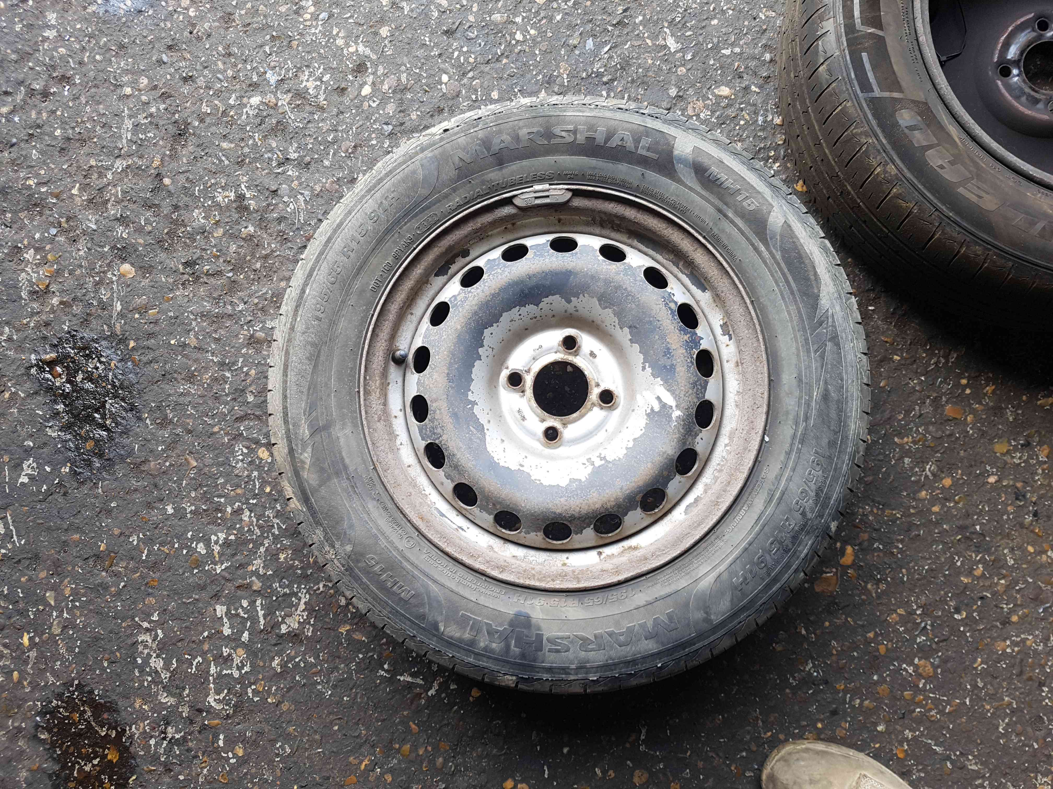 Thumb 4 Renault Kangoo 2003-2007 Steel Wheel RIM + Tyre 195 65 15 5Mm 4 Stud 3/5
