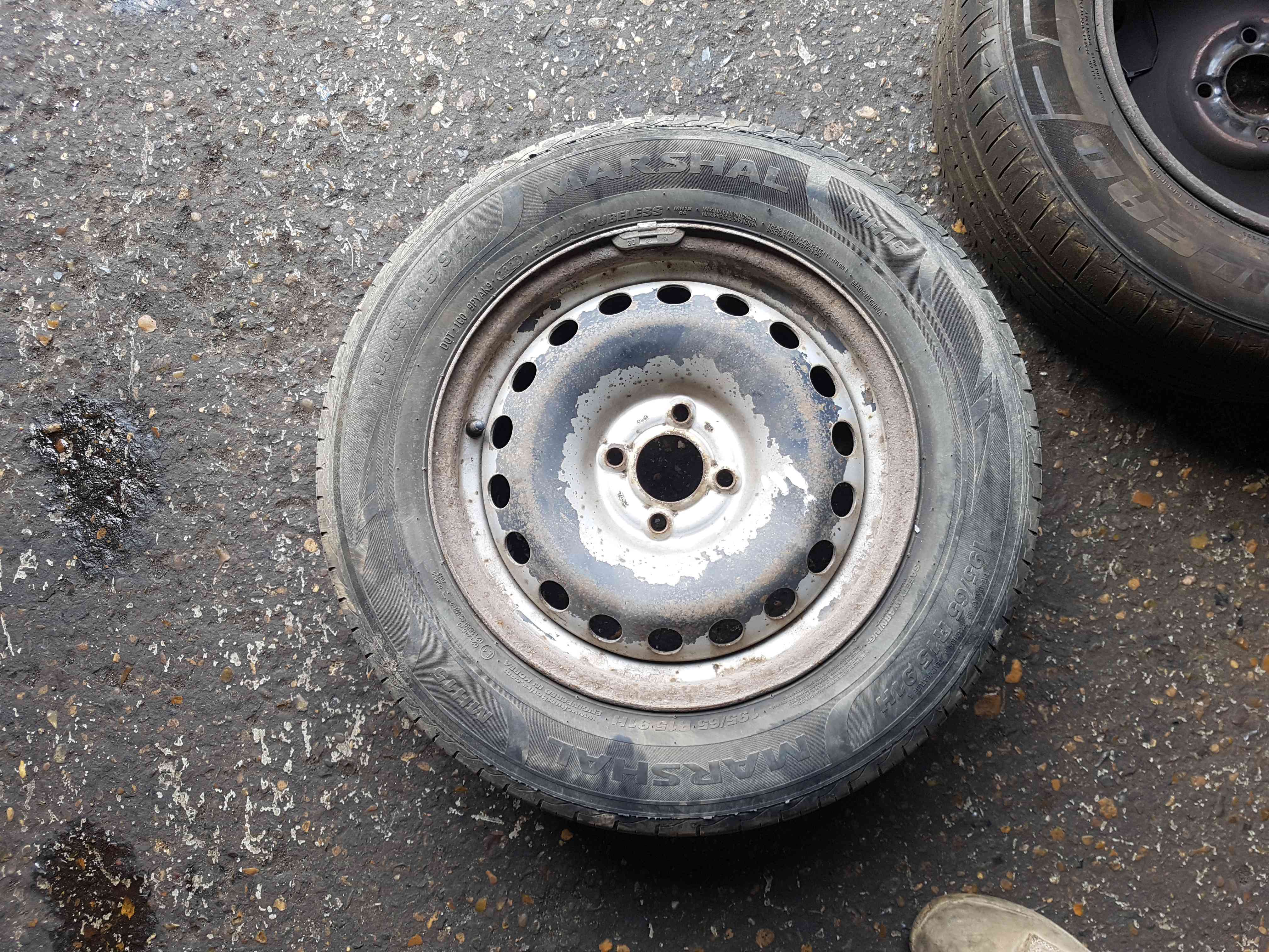 Thumb 5 Renault Kangoo 2003-2007 Steel Wheel RIM + Tyre 195 65 15 5Mm 4 Stud 3/5