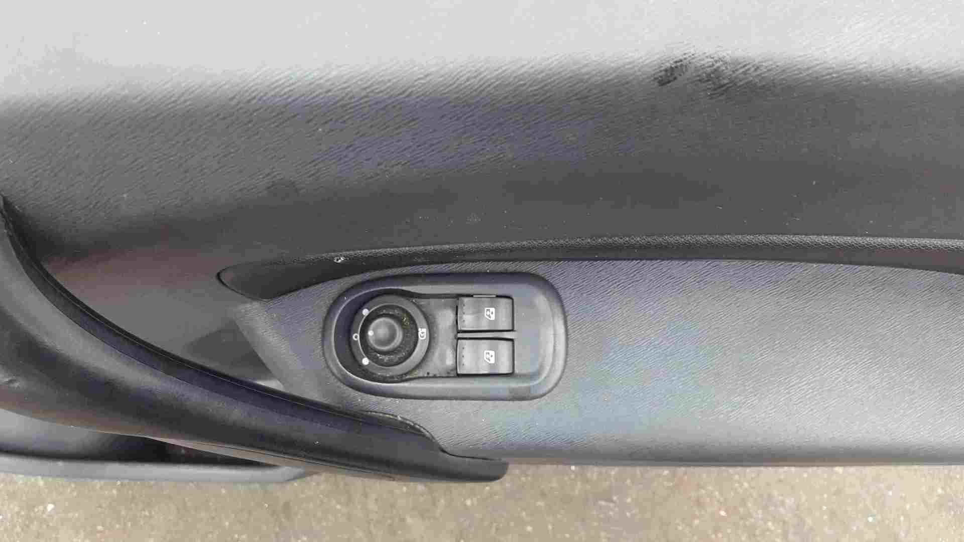 Thumb 2 Renault Kangoo 2007-2013 Drivers OSF Front Door Card + Window Switches