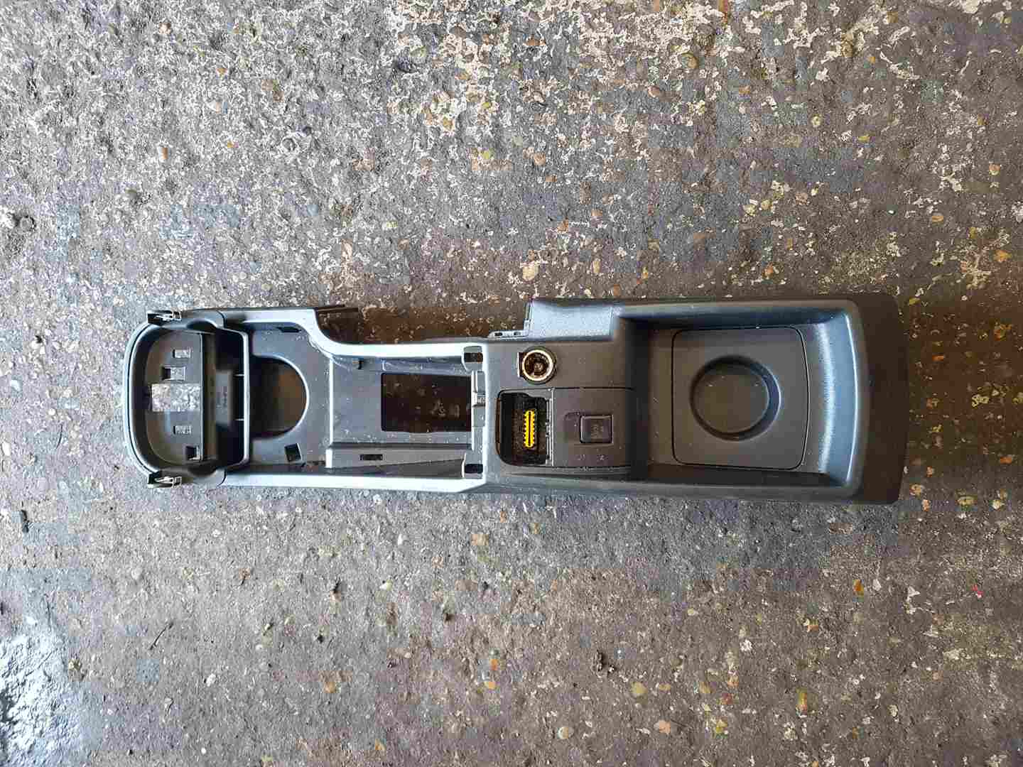 Renault Kangoo 2007-2017 Centre Console 12V Trim CUP Holder