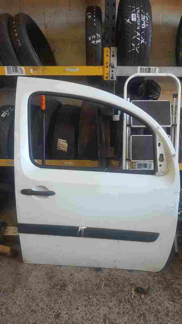 Renault Kangoo 2007-2017 Drivers OSF Front Door White O389