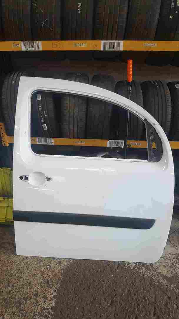 Thumb 2 Renault Kangoo 2007-2017 Drivers OSF Front White Door O369 0369