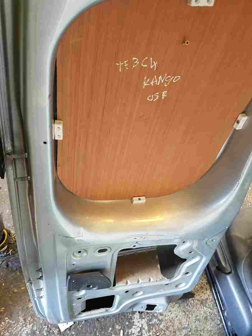 Thumb 6 Renault Kangoo 2007-2017 Drivers OSR Rear Barn Door Silver Teb64