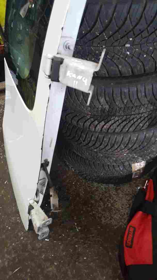 Thumb 6 Renault Kangoo 2007-2017 Drivers OSR Rear Barn Door White O369