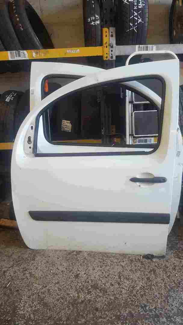 Renault Kangoo 2007-2017 Passenger NSF Front Door White O389