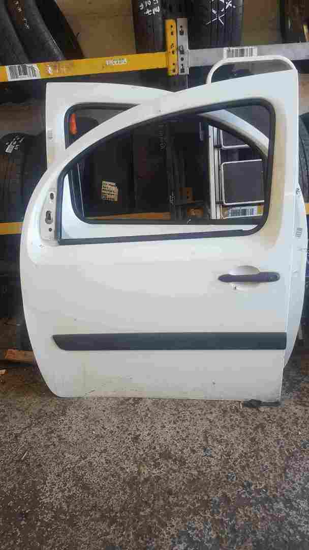 Thumb 4 Renault Kangoo 2007-2017 Passenger NSF Front Door White O389