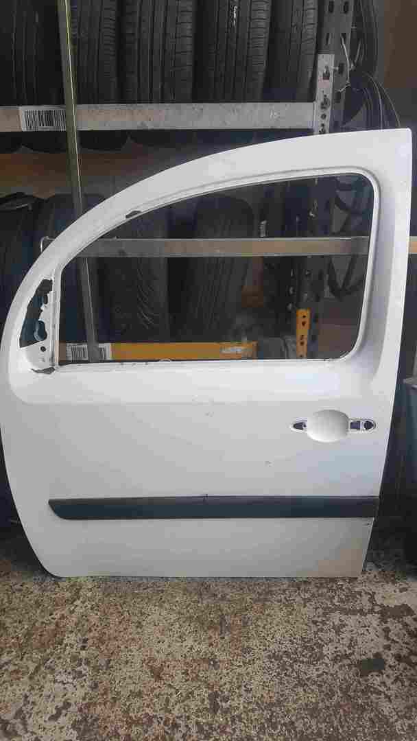 Thumb 2 Renault Kangoo 2007-2017 Passenger NSF Front White Door O369 0369