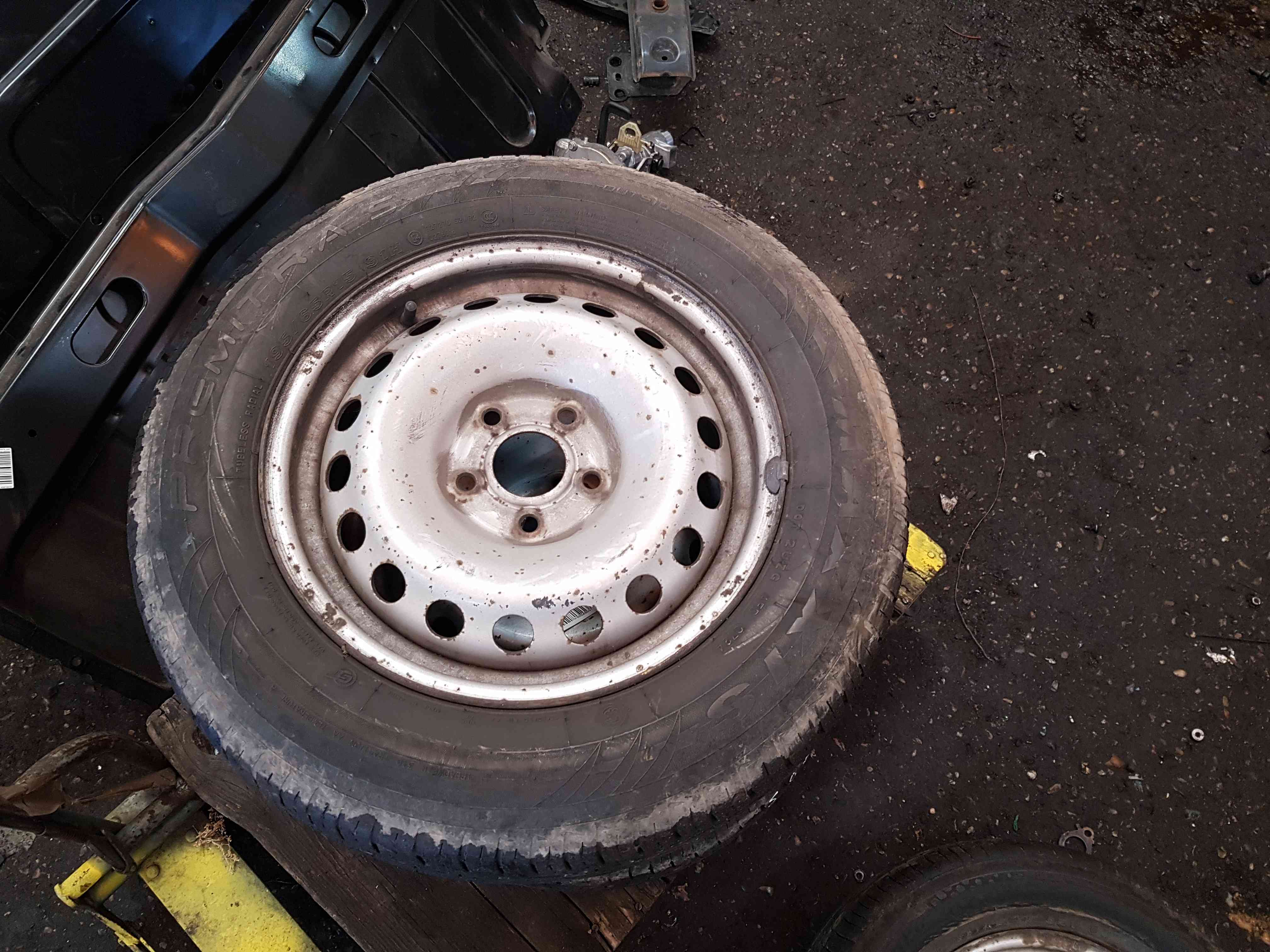 Thumb 11 Renault Kangoo 2007-2017 Steel Wheel RIM 15Inch 5 Stud 4/5 4Mm 195 65 15