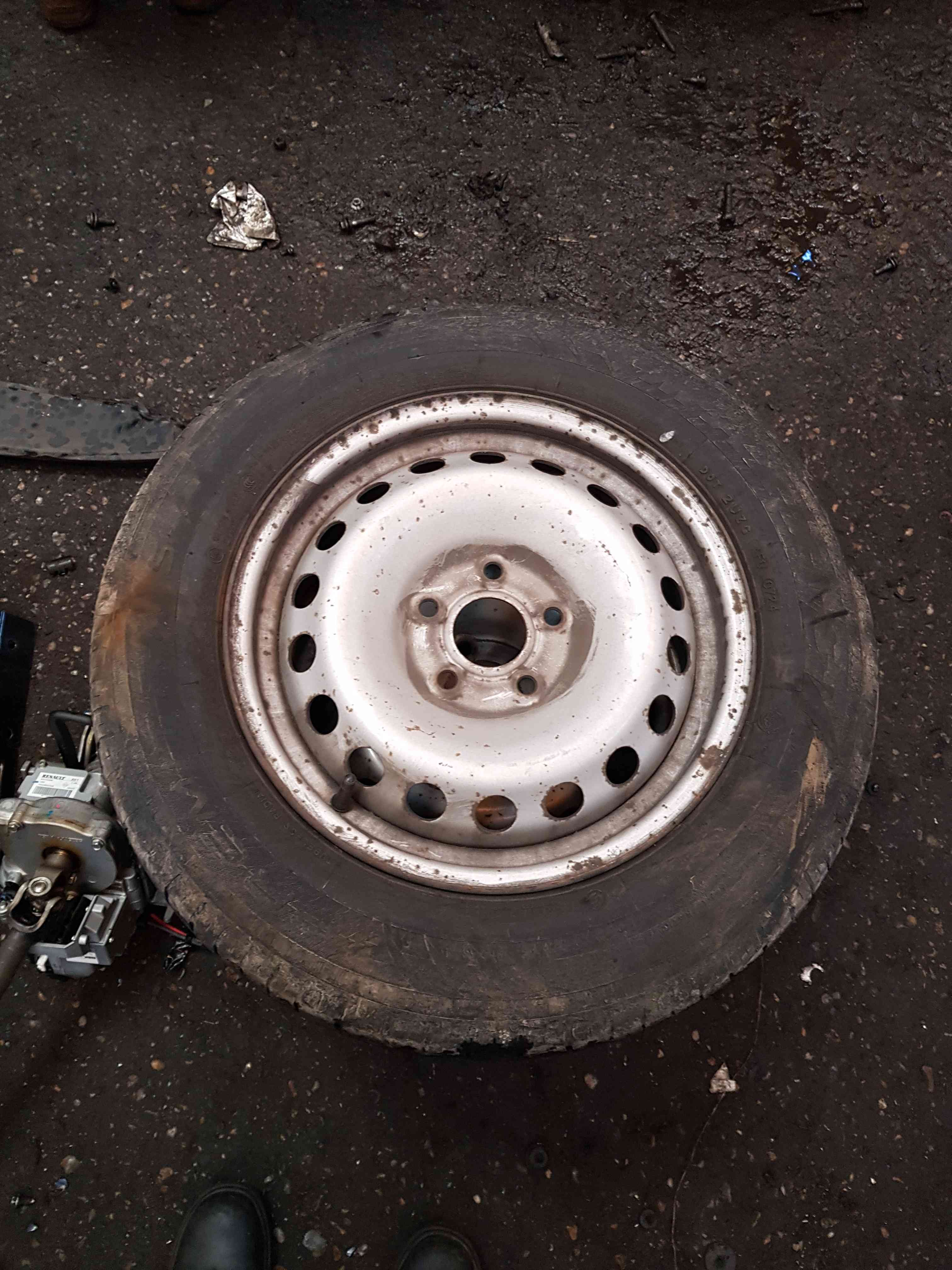 Thumb 8 Renault Kangoo 2007-2017 Steel Wheel RIM 15Inch 5 Stud 4/5 4Mm 195 65 15