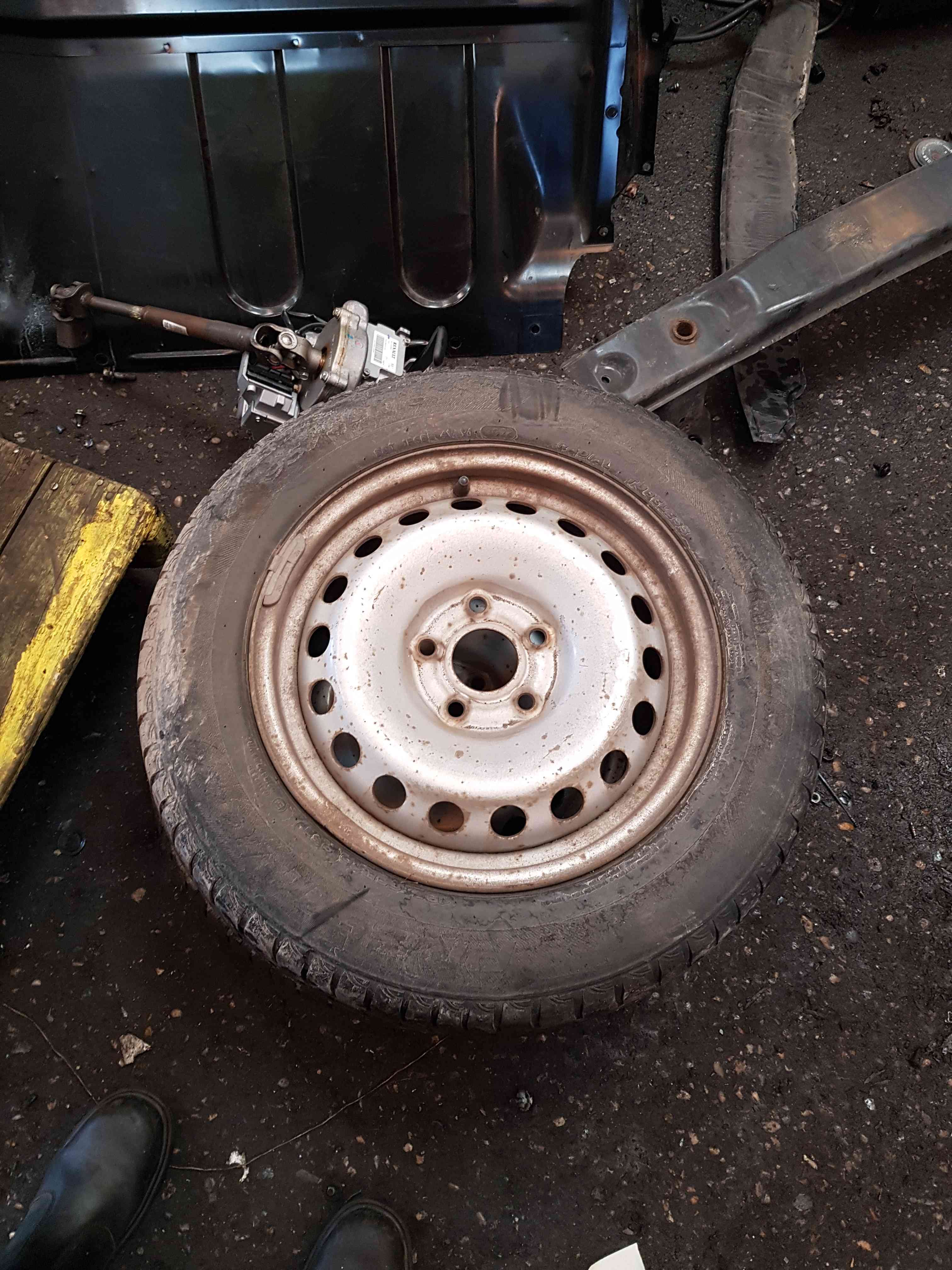 Thumb 2 Renault Kangoo 2007-2017 Steel Wheel RIM 15Inch 5 Stud 4/5 4Mm 195 65 15