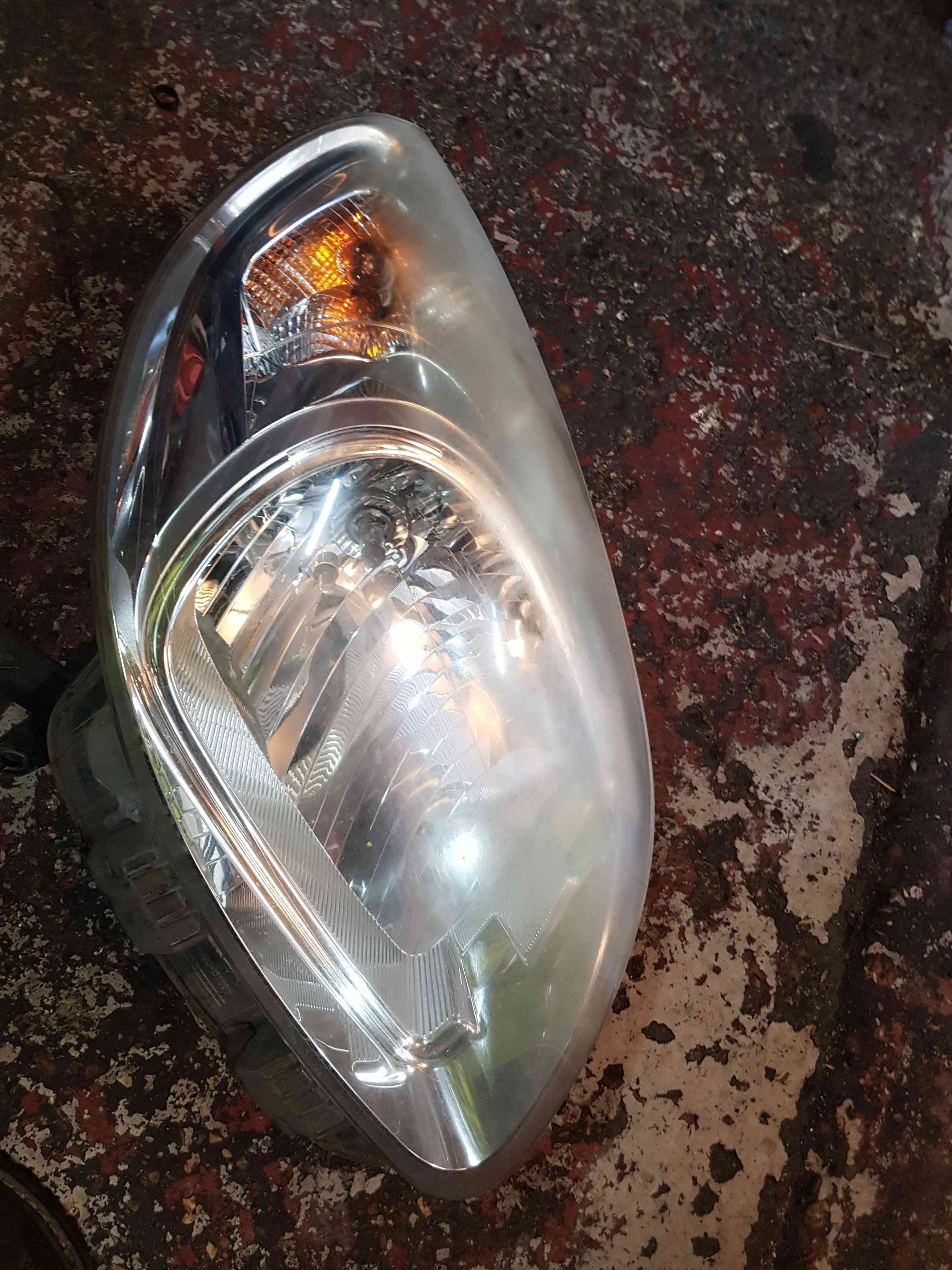 Thumb 4 Renault Kangoo 2013-2017 Drivers OSF Front Headlight 260105126R