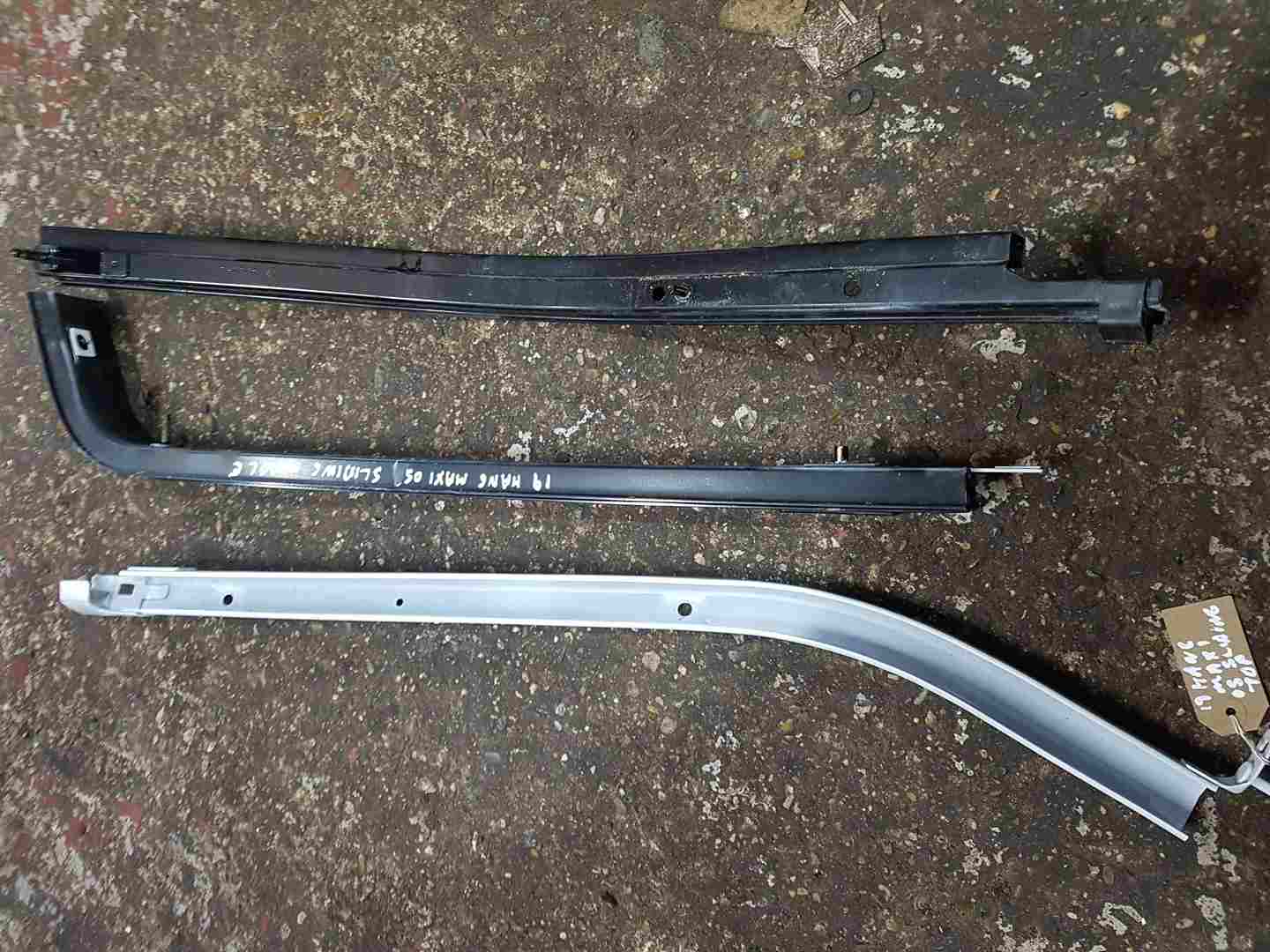 Renault Kangoo 2017-2021 Drivers Os Side Sliding Door Rails X3