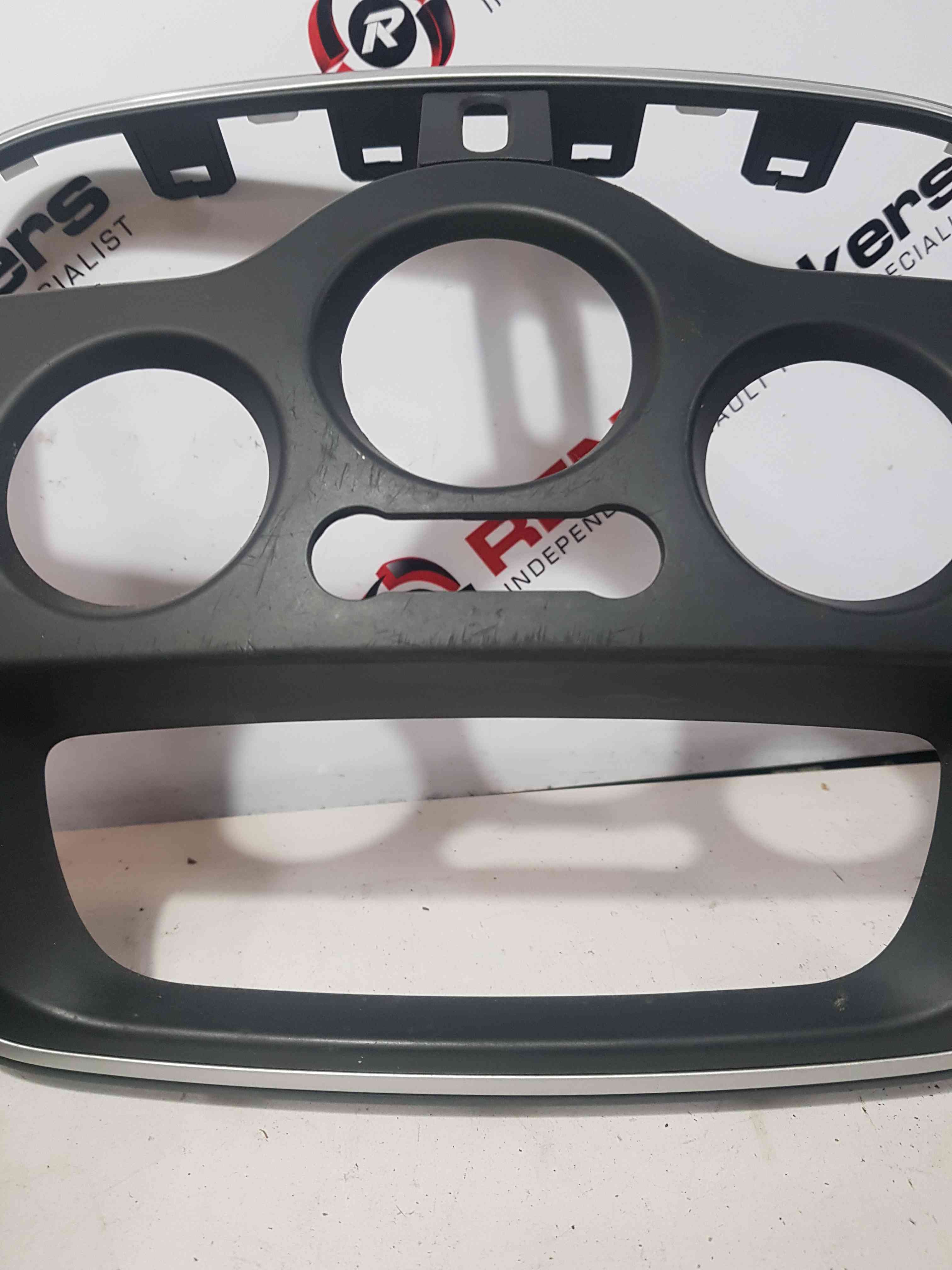 Thumb 6 Renault Kangoo MK2 2007-2013 Centre Vent Heater Console Surround Trim 682609792R